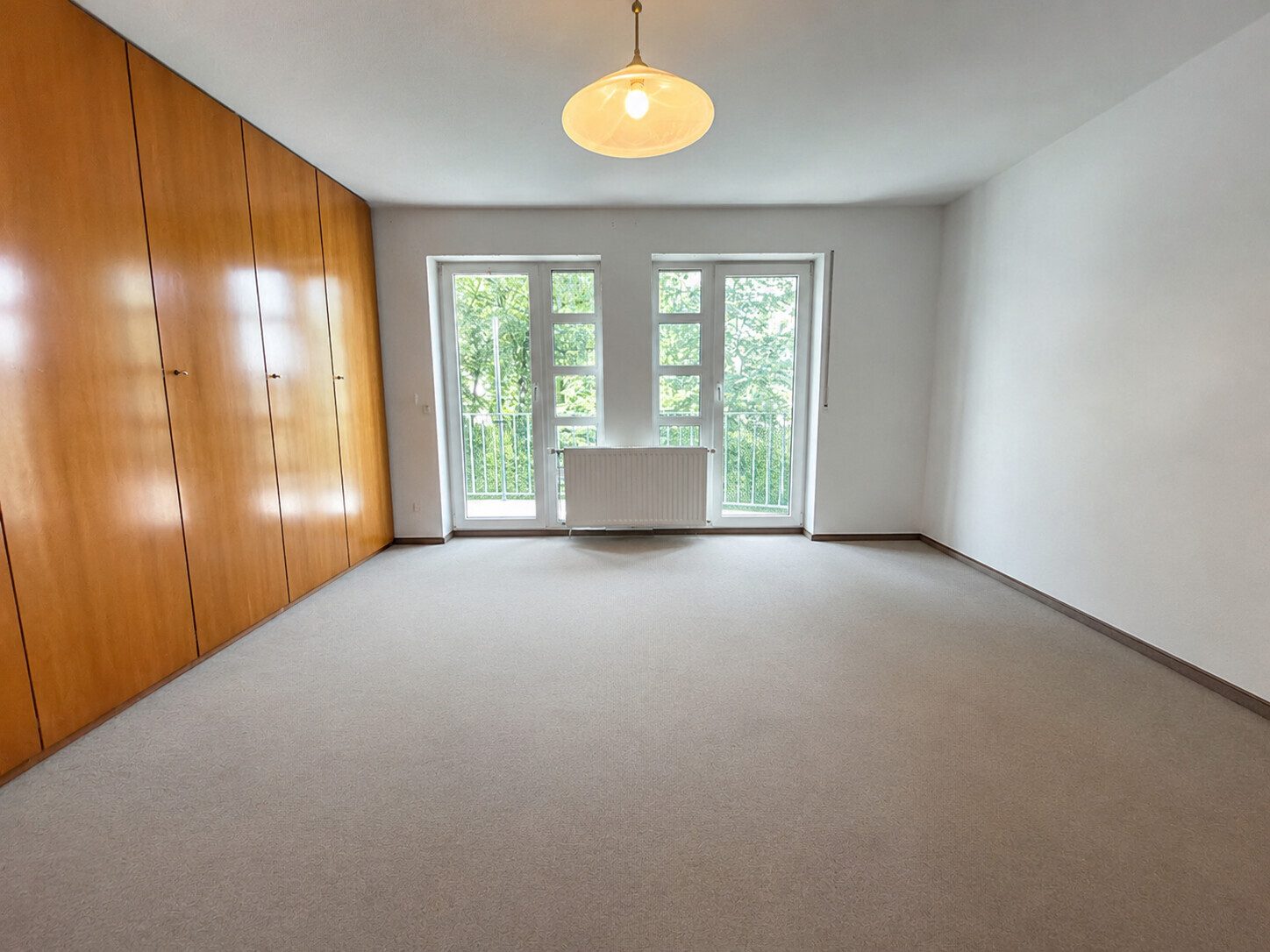 Immobilienangebot - Bremen - Alle - Großzügige Eigentumswohnung im Hausstil mit Terrasse, Garten & Garage