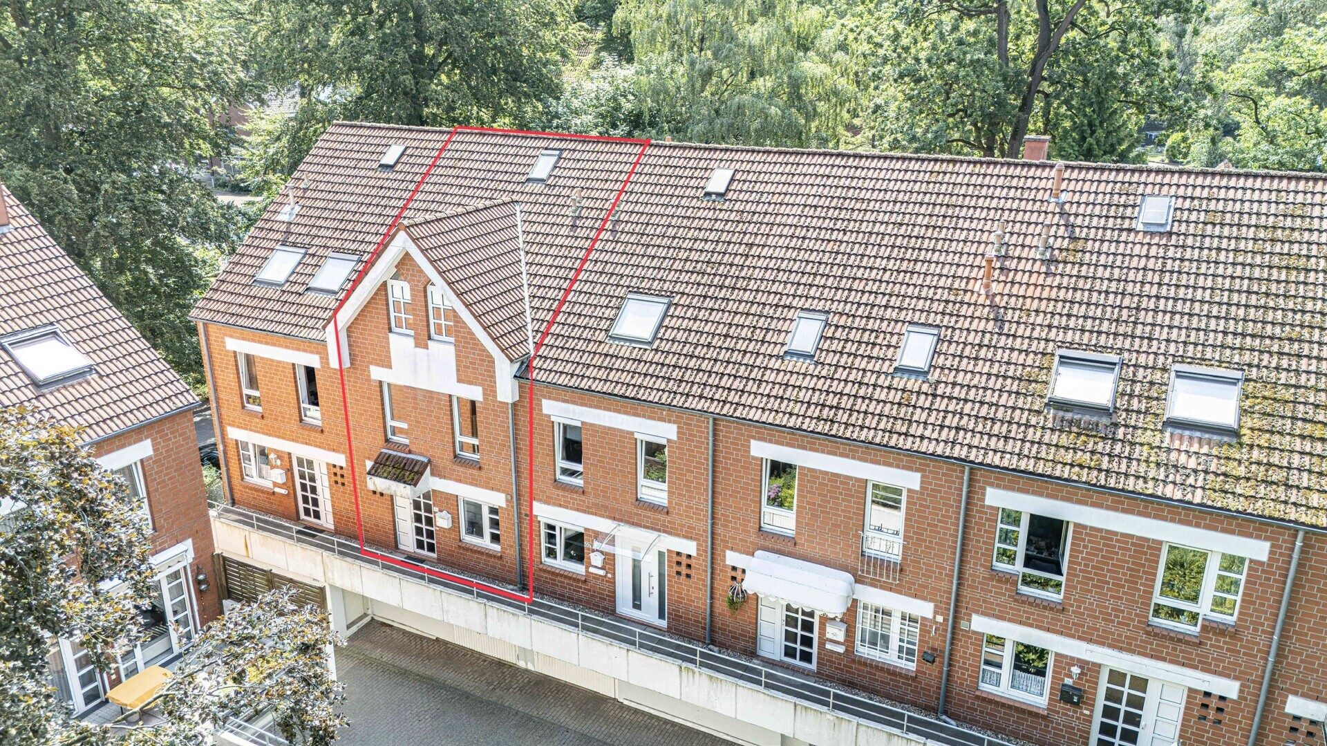 Immobilienangebot - Bremen - Alle - Großzügige Eigentumswohnung im Hausstil mit Terrasse, Garten & Garage