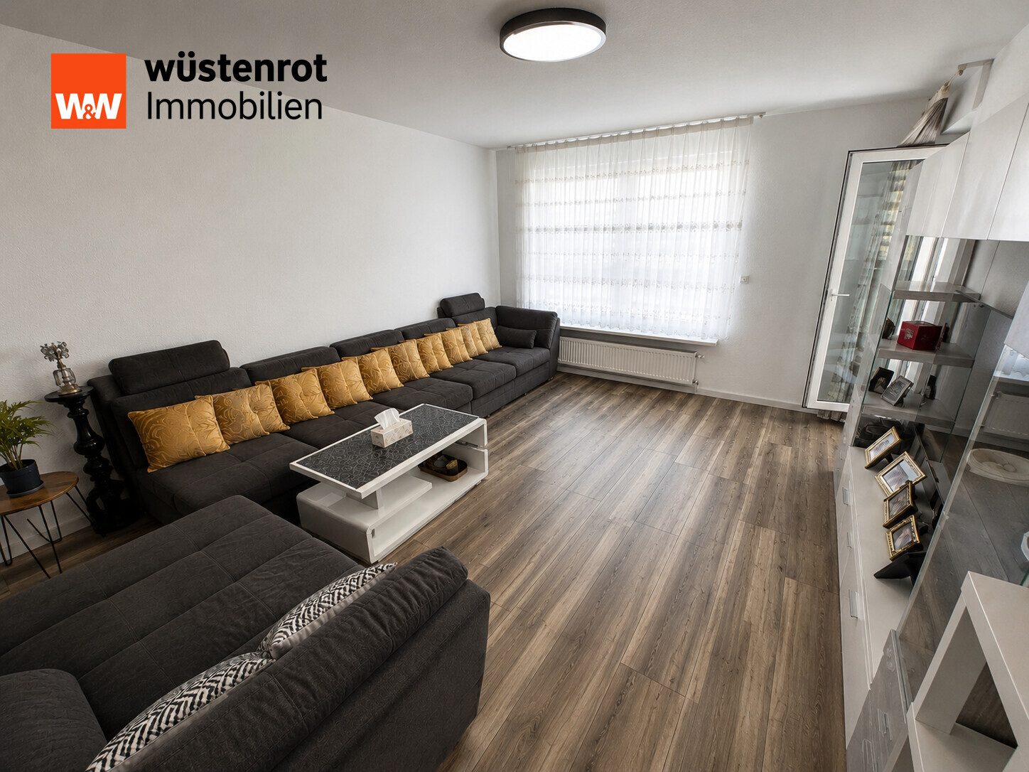 Immobilienangebot - Fulda - Alle - Die Zukunftswohnung in Fulda! 4-ZKB, Hochparterre, modernisiert, vermietet und mit Süd-West-Loggia!