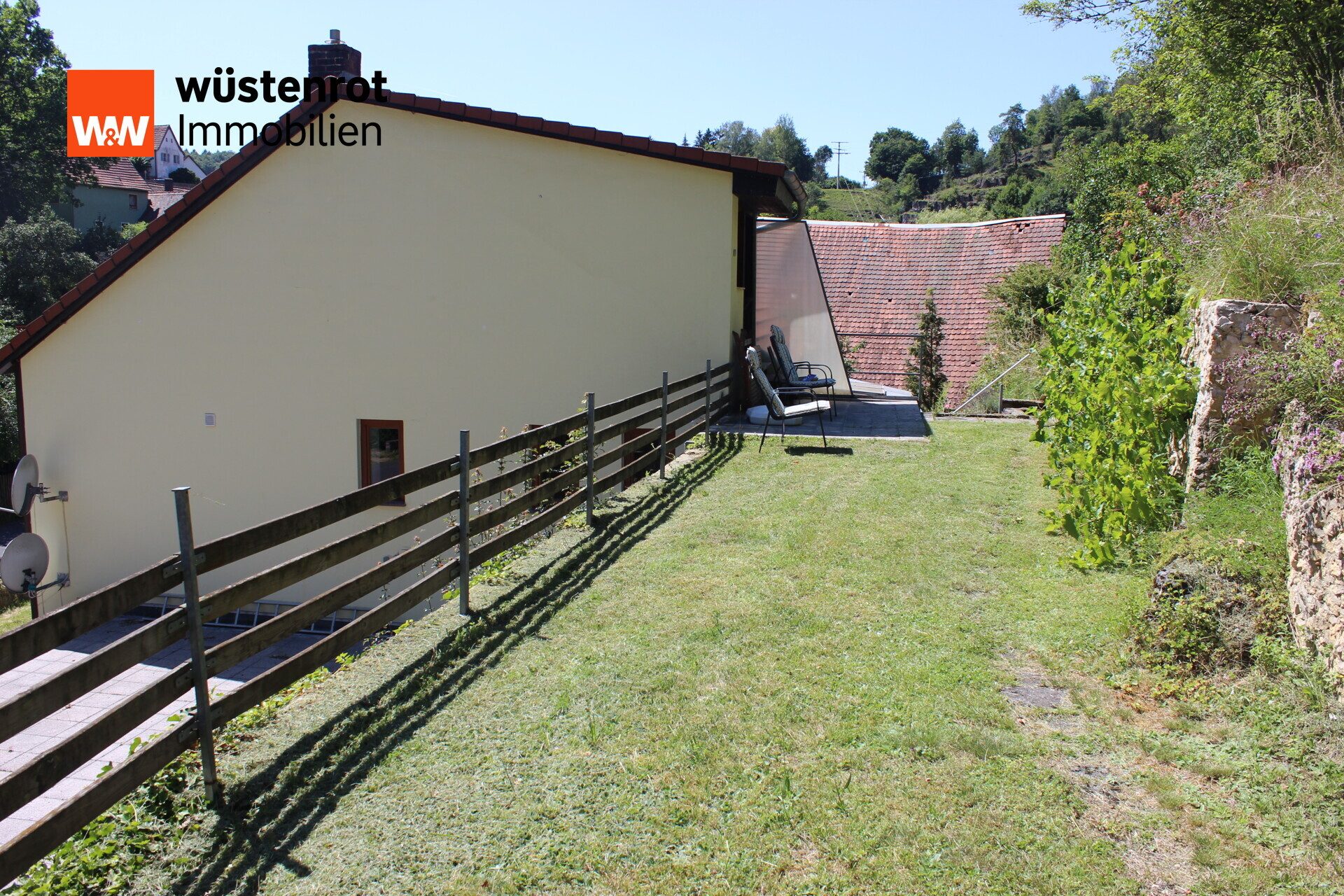 Immobilienangebot - Kastl - Alle - Zweifamilienhaus in Kastl - Idylle und Ruhe pur