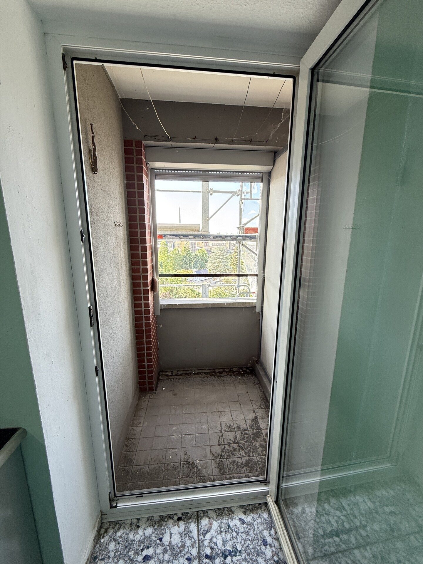 Immobilienangebot - Ludwigshafen am Rhein - Alle - Helle 3-Zimmerwohnung im obersten Stockwerk mit Süd-Balkon und schönem Ausblick
in LU-Süd