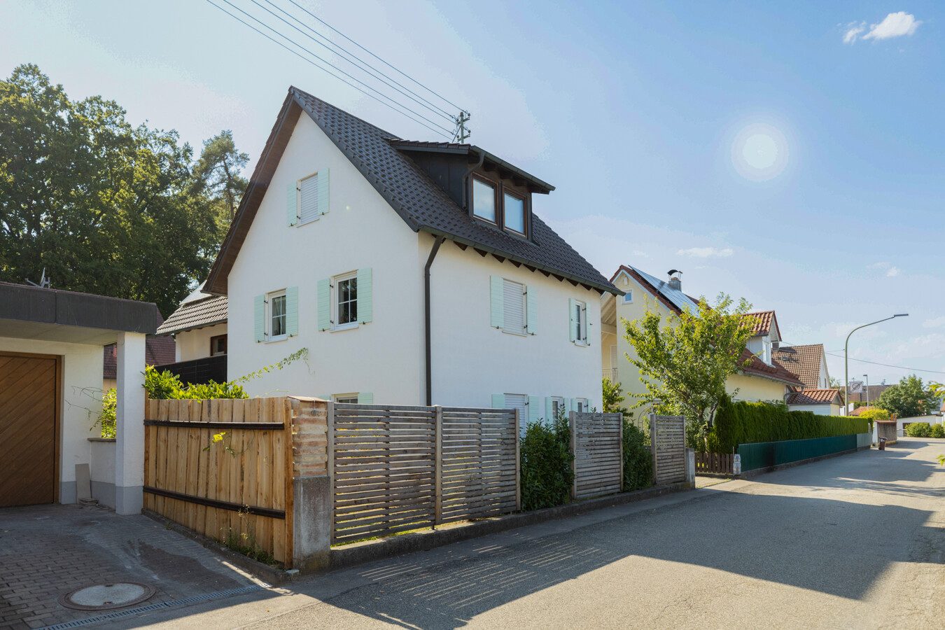 Immobilienangebot - Krumbach - Alle - Großzügiges Einfamilienhaus mit 5 Zimmern und Südterrasse
