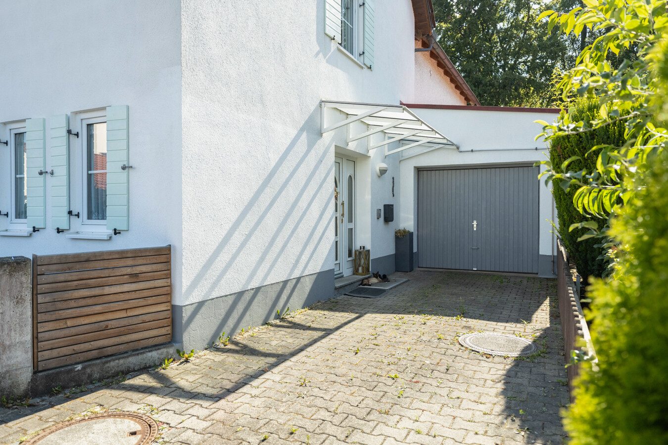 Immobilienangebot - Krumbach - Alle - Großzügiges Einfamilienhaus mit 5 Zimmern und Südterrasse