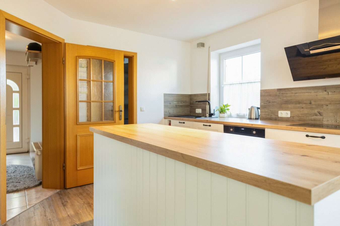 Immobilienangebot - Krumbach - Alle - Großzügiges Einfamilienhaus mit 5 Zimmern und Südterrasse