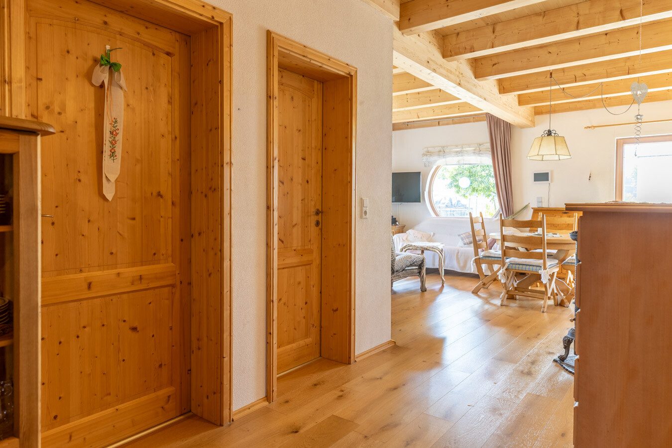 Immobilienangebot - Waltenhausen / Weiler - Alle - Natürlich wohnen, idyllisch leben – nachhaltiges Familienhaus in ruhiger Ortsrandlage