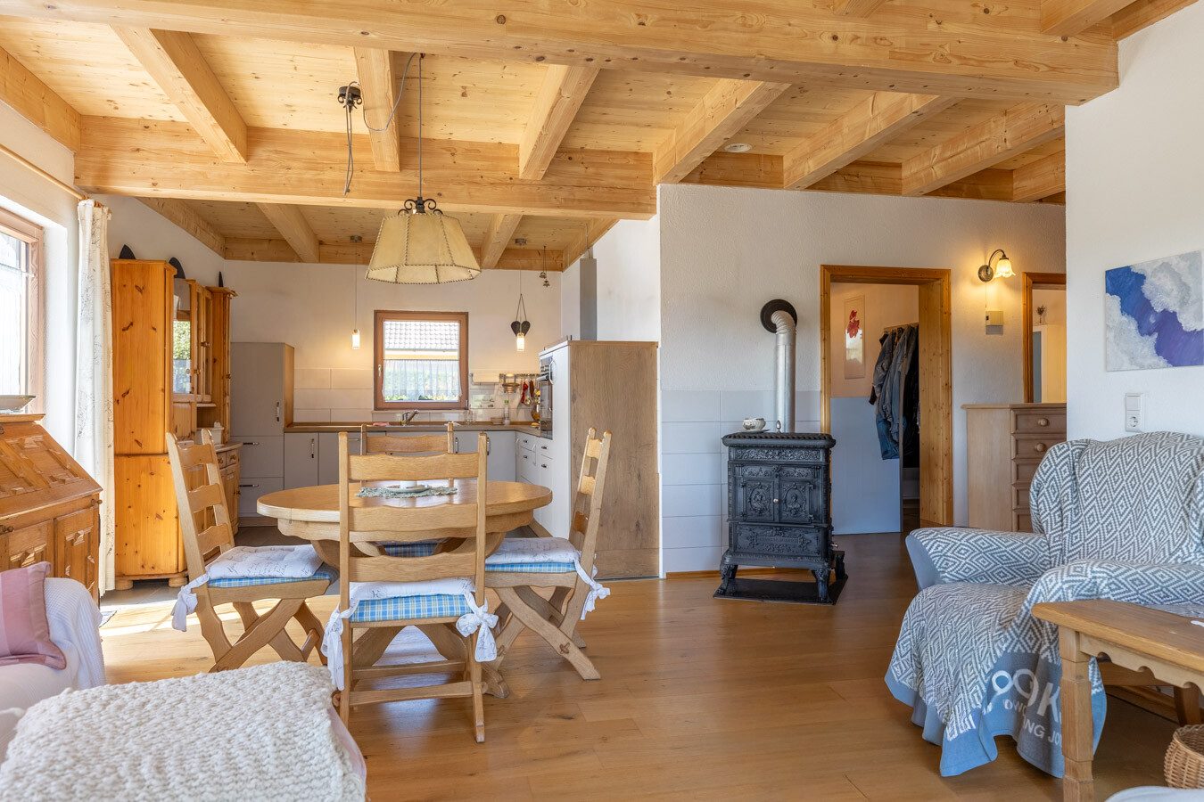 Immobilienangebot - Waltenhausen / Weiler - Alle - Natürlich wohnen, idyllisch leben – nachhaltiges Familienhaus in ruhiger Ortsrandlage