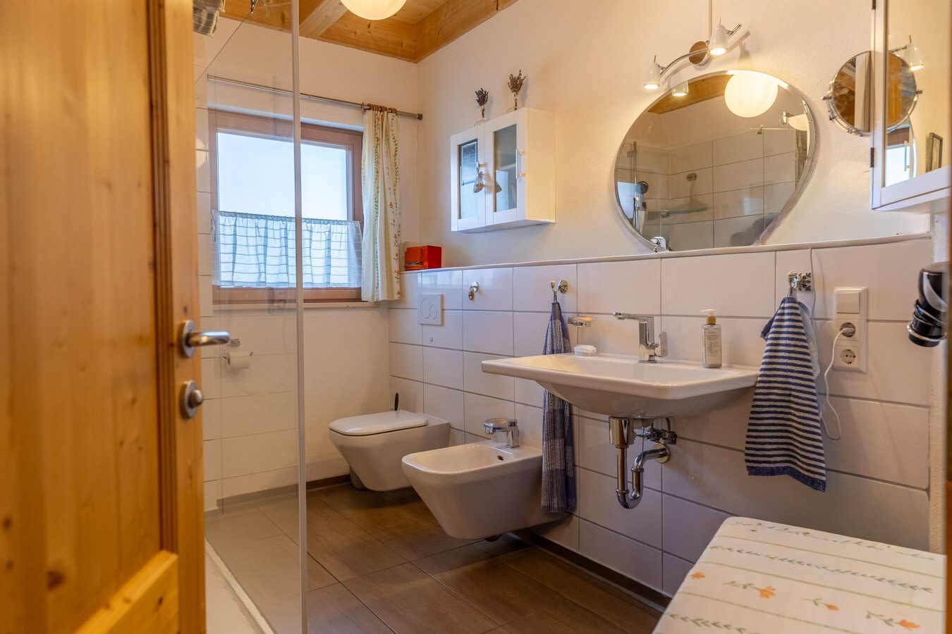 Immobilienangebot - Waltenhausen / Weiler - Alle - Natürlich wohnen, idyllisch leben – nachhaltiges Familienhaus in ruhiger Ortsrandlage