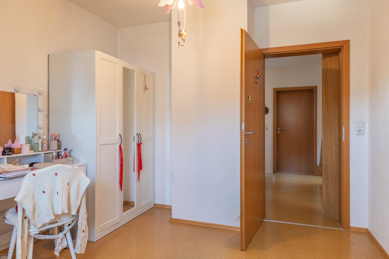 Immobilienangebot - Waltenhausen / Weiler - Alle - Familienparadies in ruhiger Lage - Ideal für Familien, Generationenwohnen oder Arbeiten von Zuhause