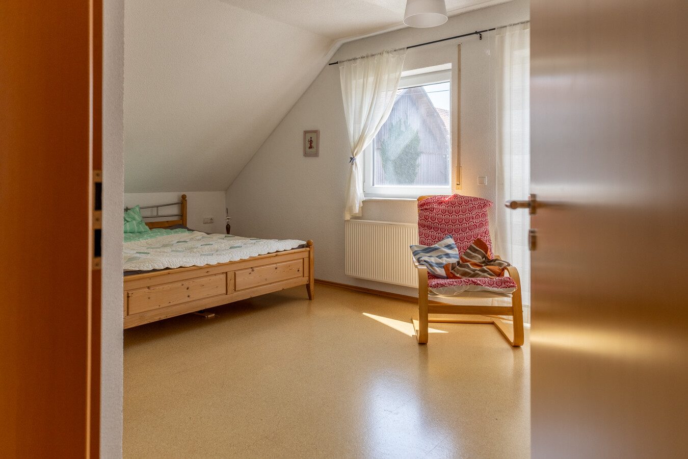 Immobilienangebot - Waltenhausen / Weiler - Alle - Familienparadies in ruhiger Lage - Ideal für Familien, Generationenwohnen oder Arbeiten von Zuhause