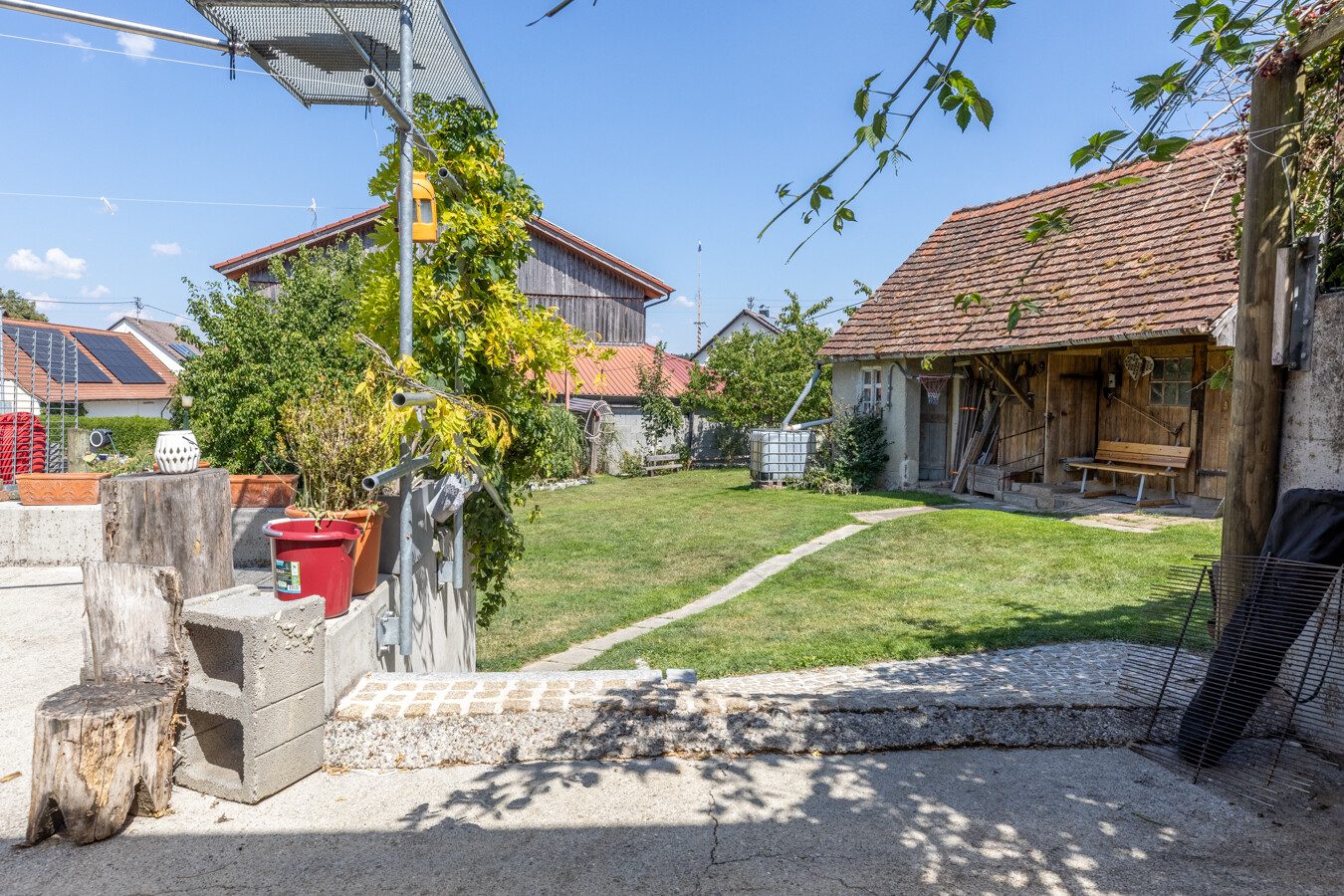 Immobilienangebot - Waltenhausen / Weiler - Alle - Familienparadies in ruhiger Lage - Ideal für Familien, Generationenwohnen oder Arbeiten von Zuhause