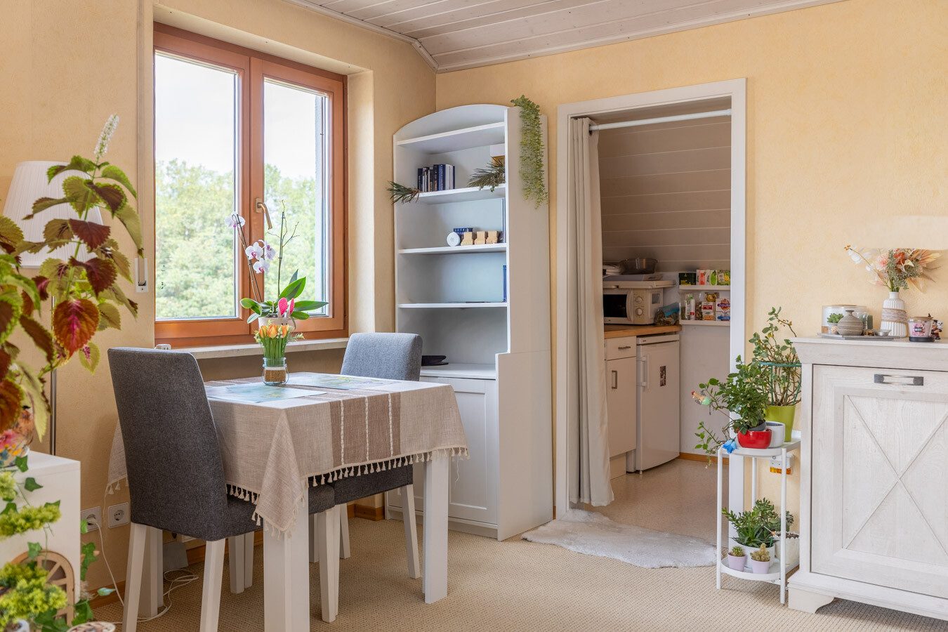 Immobilienangebot - Oberhaching - Alle - Gepflegtes 5-Familienhaus auf großzügigem Grundstück