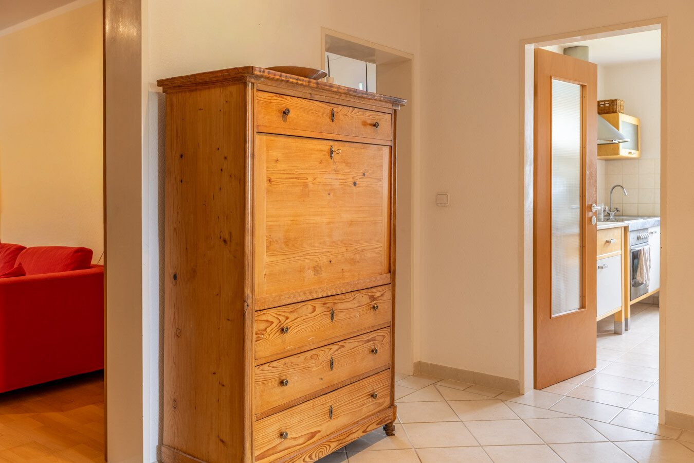 Immobilienangebot - Oberhaching - Alle - Gepflegtes 5-Familienhaus auf großzügigem Grundstück