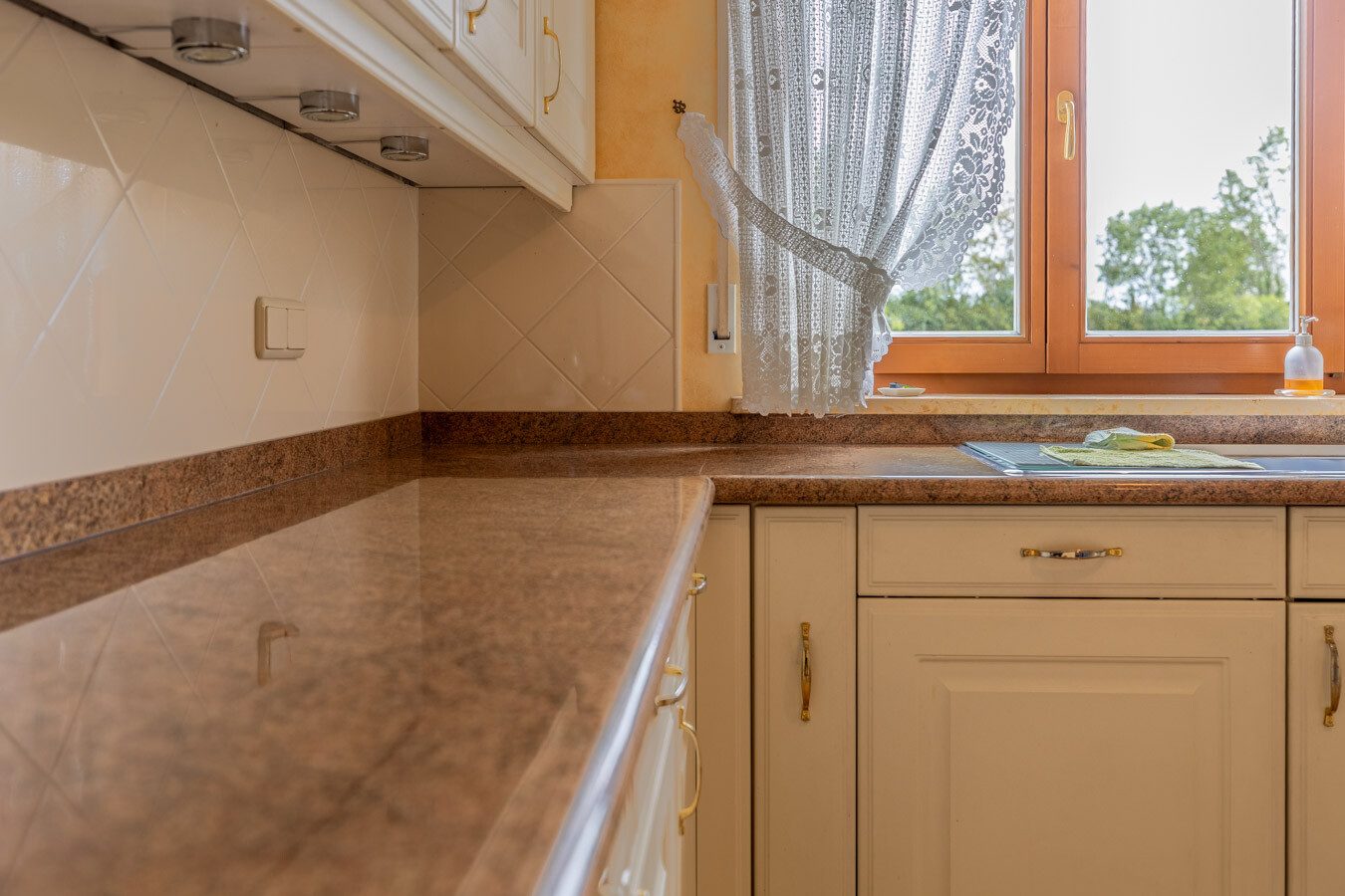 Immobilienangebot - Oberhaching - Alle - Gepflegtes 5-Familienhaus auf großzügigem Grundstück