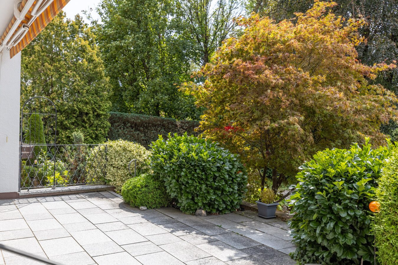 Immobilienangebot - Oberhaching - Alle - Gepflegtes 5-Familienhaus auf großzügigem Grundstück