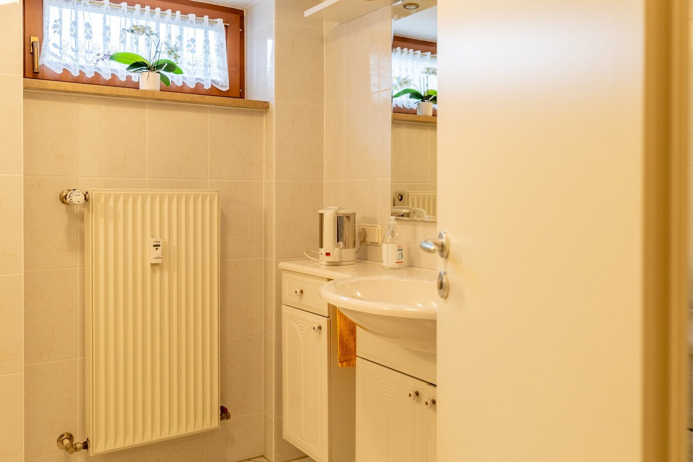 Immobilienangebot - Oberhaching - Alle - Gepflegtes 5-Familienhaus auf großzügigem Grundstück