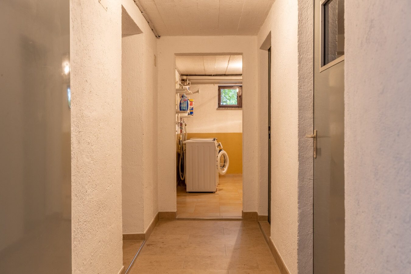 Immobilienangebot - Oberhaching - Alle - Gepflegtes 5-Familienhaus auf großzügigem Grundstück