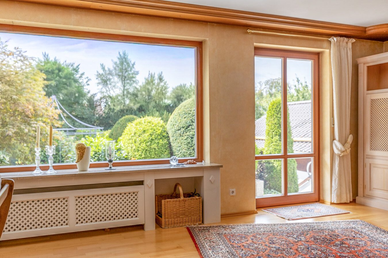 Immobilienangebot - Oberhaching - Alle - Gepflegtes 5-Familienhaus auf großzügigem Grundstück