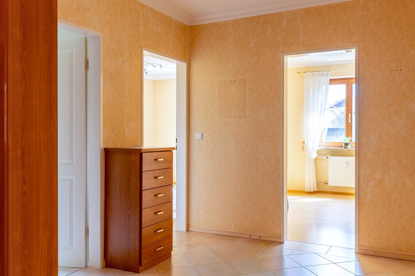 Immobilienangebot - Oberhaching - Alle - Gepflegtes 5-Familienhaus auf großzügigem Grundstück