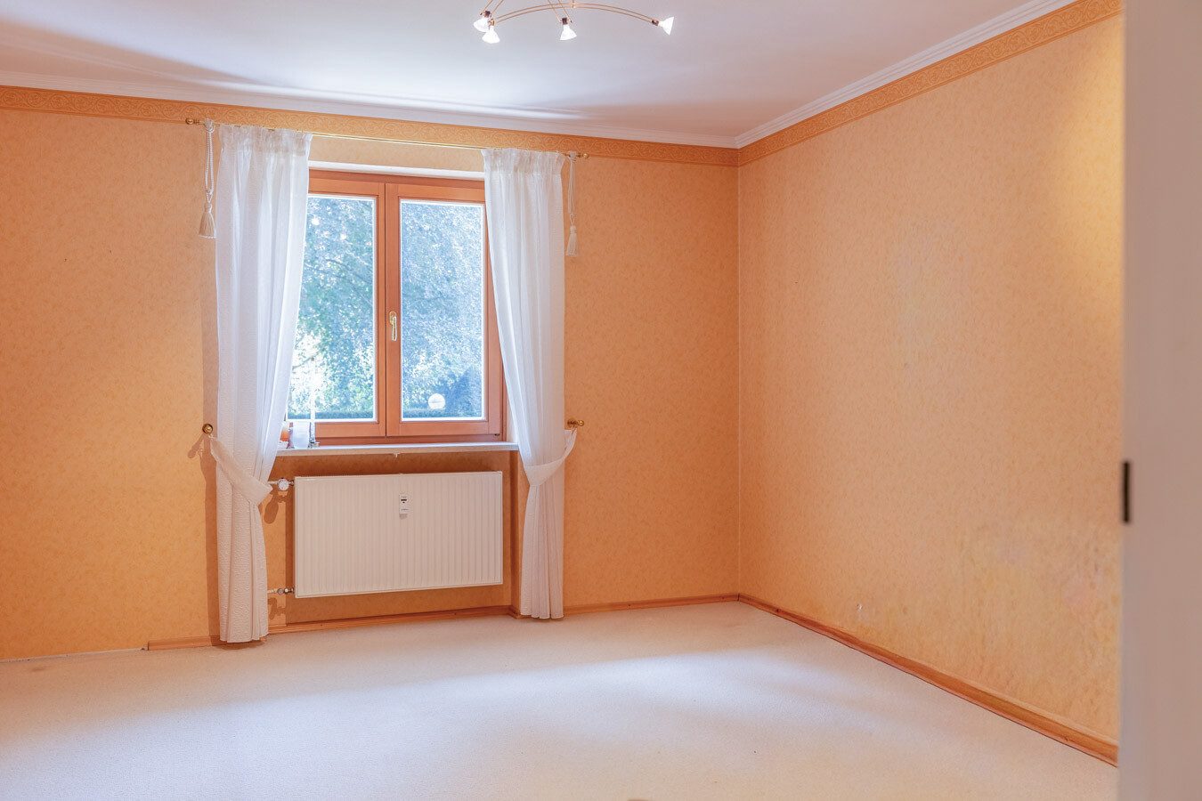 Immobilienangebot - Oberhaching - Alle - Gepflegtes 5-Familienhaus auf großzügigem Grundstück