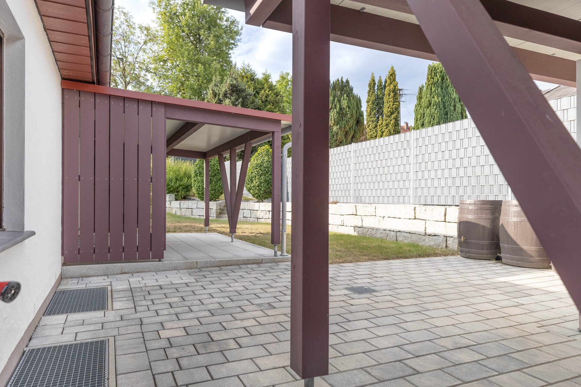 Immobilienangebot - Krumbach (Schwaben) - Alle - 133 m² Wohnkomfort: Einfamilienhaus mit Keller, Doppel-Carport und sonnigem Garten