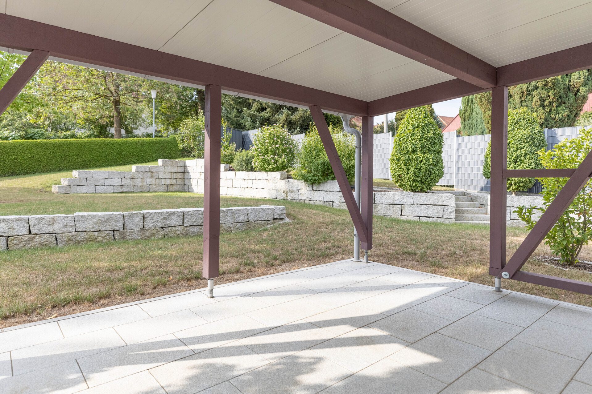 Immobilienangebot - Krumbach (Schwaben) - Alle - 133 m² Wohnkomfort: Einfamilienhaus mit Keller, Doppel-Carport und sonnigem Garten