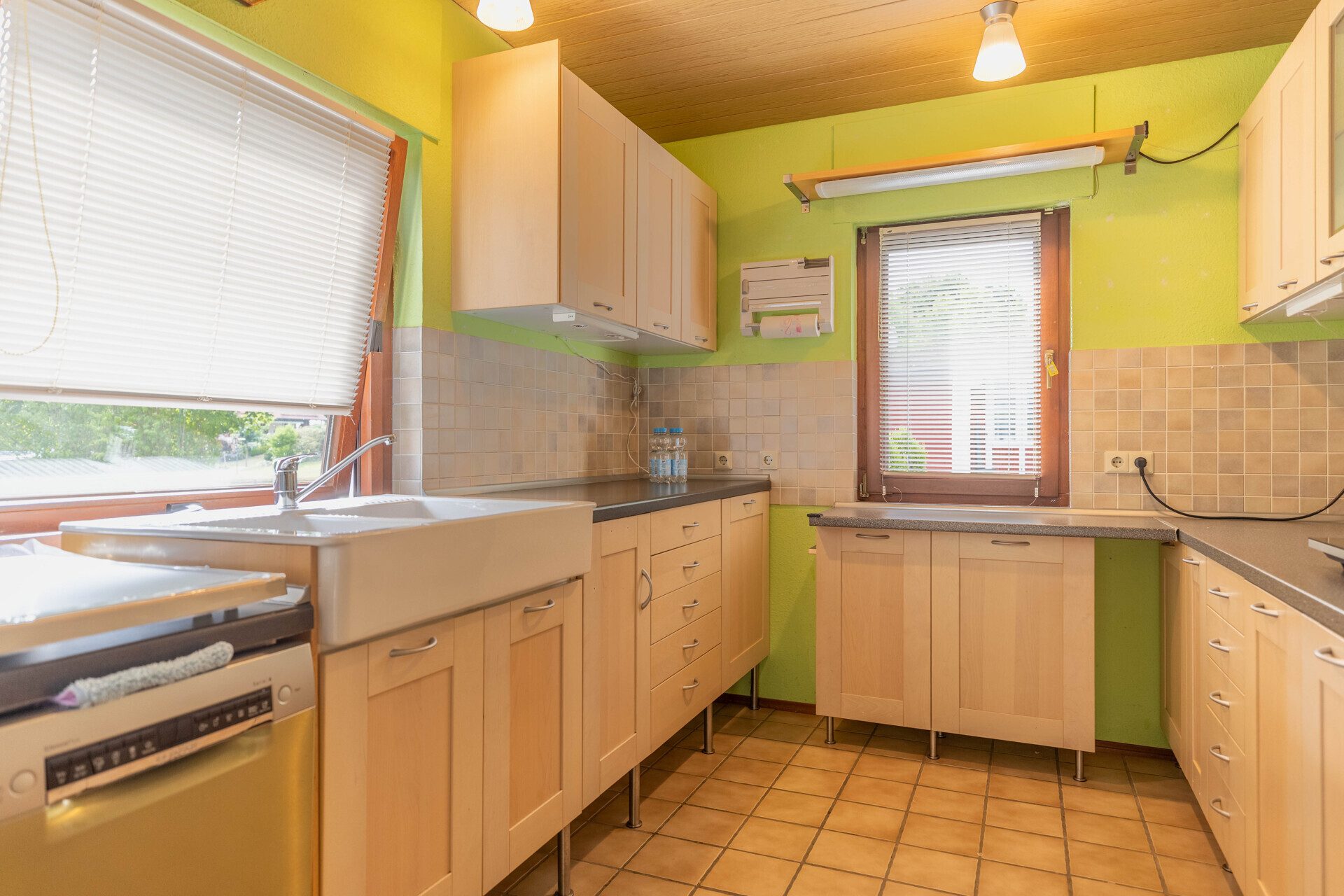 Immobilienangebot - Krumbach (Schwaben) - Alle - 133 m² Wohnkomfort: Einfamilienhaus mit Keller, Doppel-Carport und sonnigem Garten
