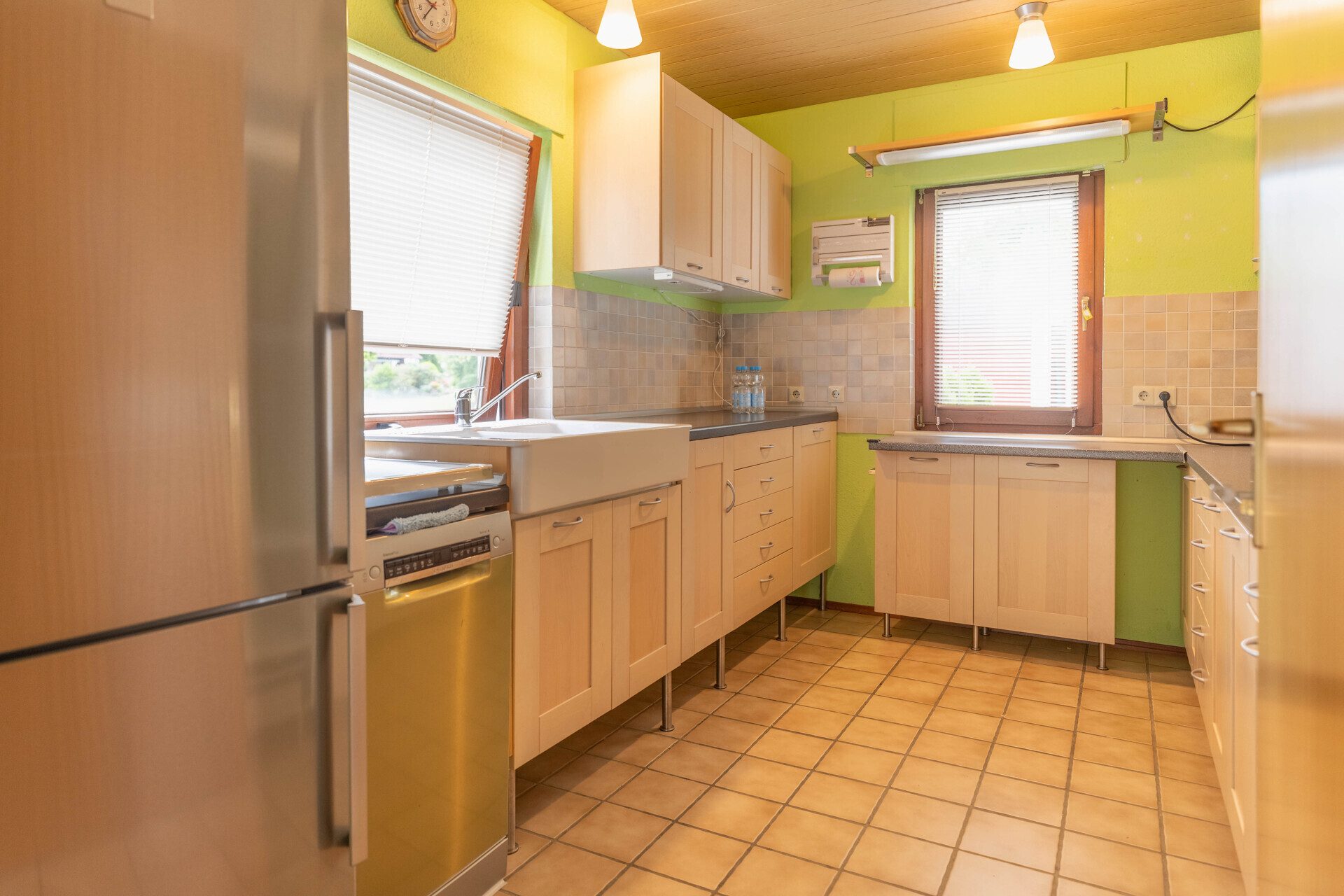 Immobilienangebot - Krumbach (Schwaben) - Alle - 133 m² Wohnkomfort: Einfamilienhaus mit Keller, Doppel-Carport und sonnigem Garten