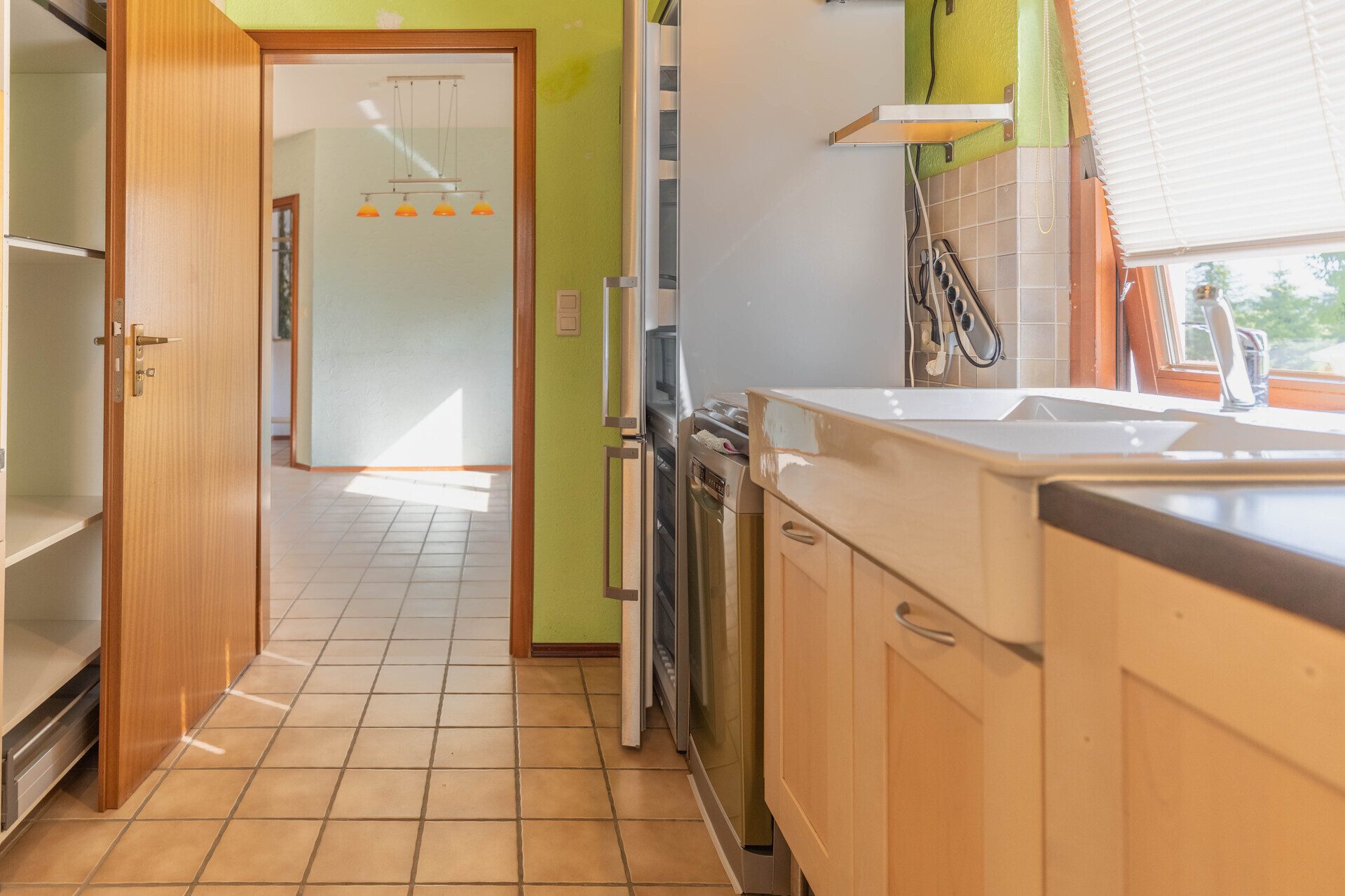 Immobilienangebot - Krumbach (Schwaben) - Alle - 133 m² Wohnkomfort: Einfamilienhaus mit Keller, Doppel-Carport und sonnigem Garten