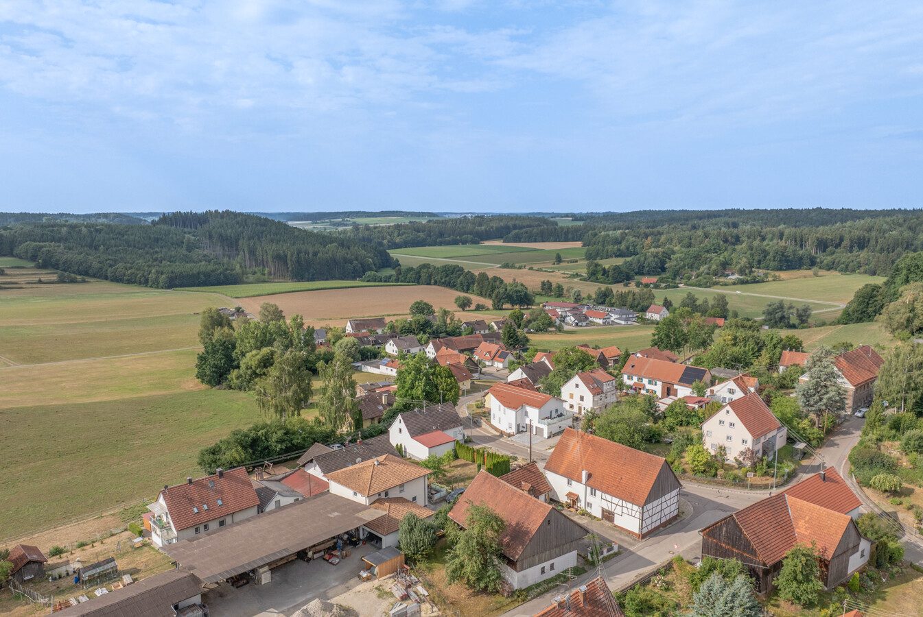 Immobilienangebot - Krumbach (Schwaben) - Alle - 133 m² Wohnkomfort: Einfamilienhaus mit Keller, Doppel-Carport und sonnigem Garten