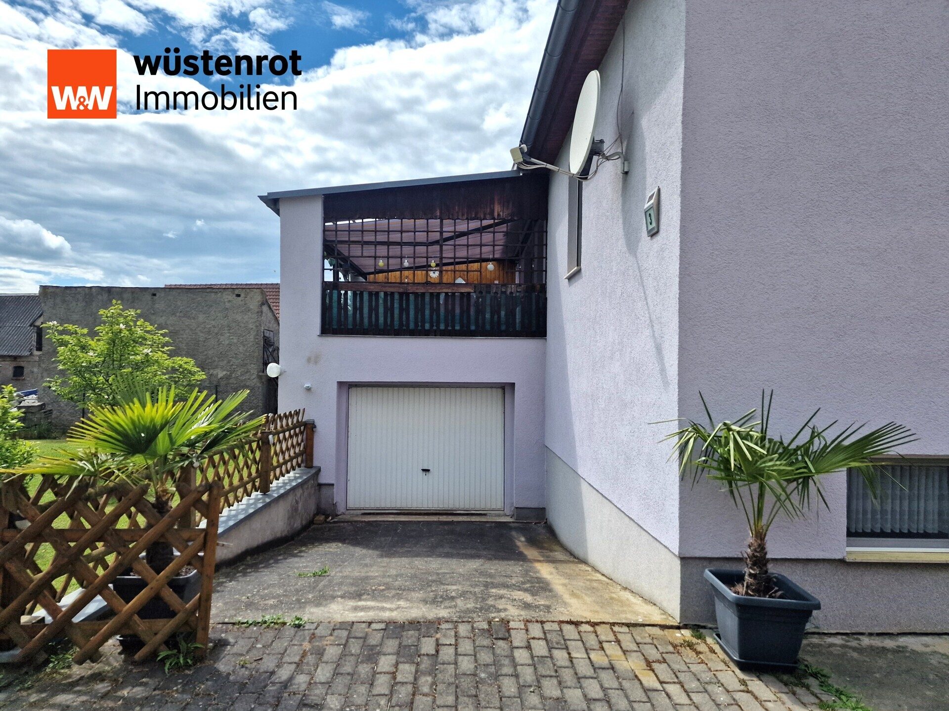Immobilienangebot - Lützen - Alle - Großgörschen- Charmantes Wohndomizil, 2 Garagen, viel Platz für Zwei- und Vierbeiner