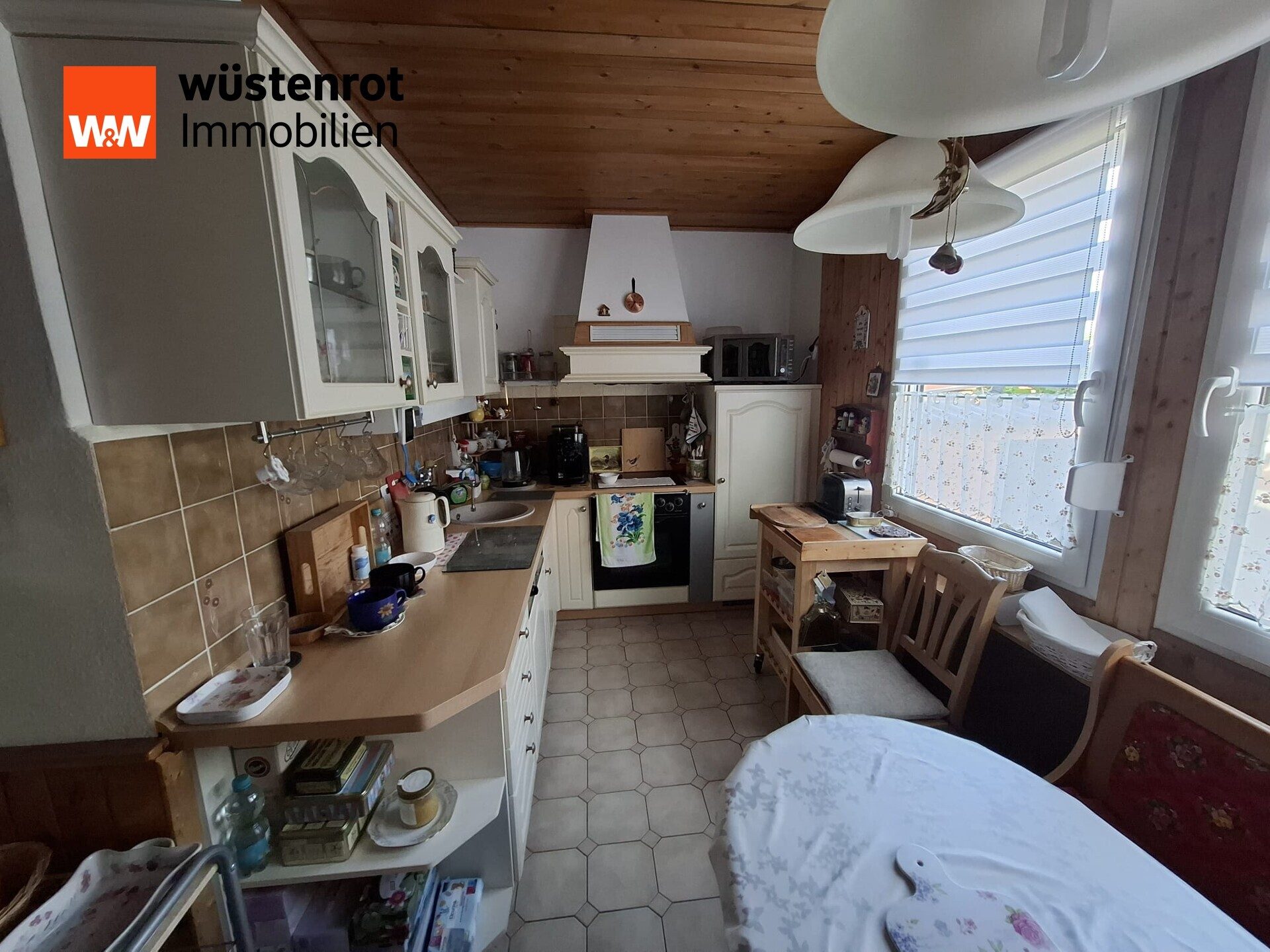 Immobilienangebot - Ludwigsfelde - Alle - Besonderes Einfamilienhaus mit Traumgarten inklusive Außenpool in exklusiver Wohnlage zu verkaufen !