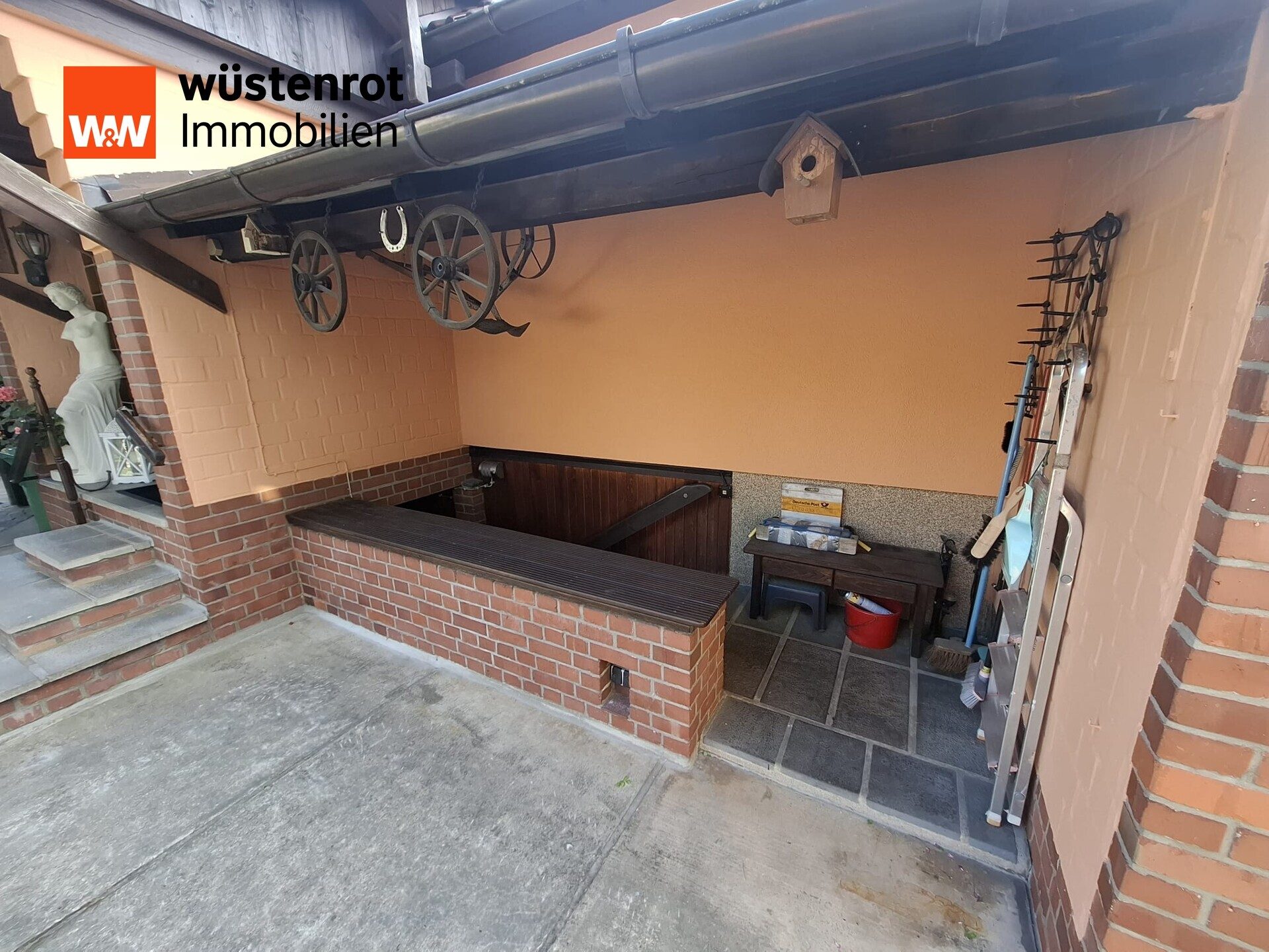 Immobilienangebot - Ludwigsfelde - Alle - Besonderes Einfamilienhaus mit Traumgarten inklusive Außenpool in exklusiver Wohnlage zu verkaufen !