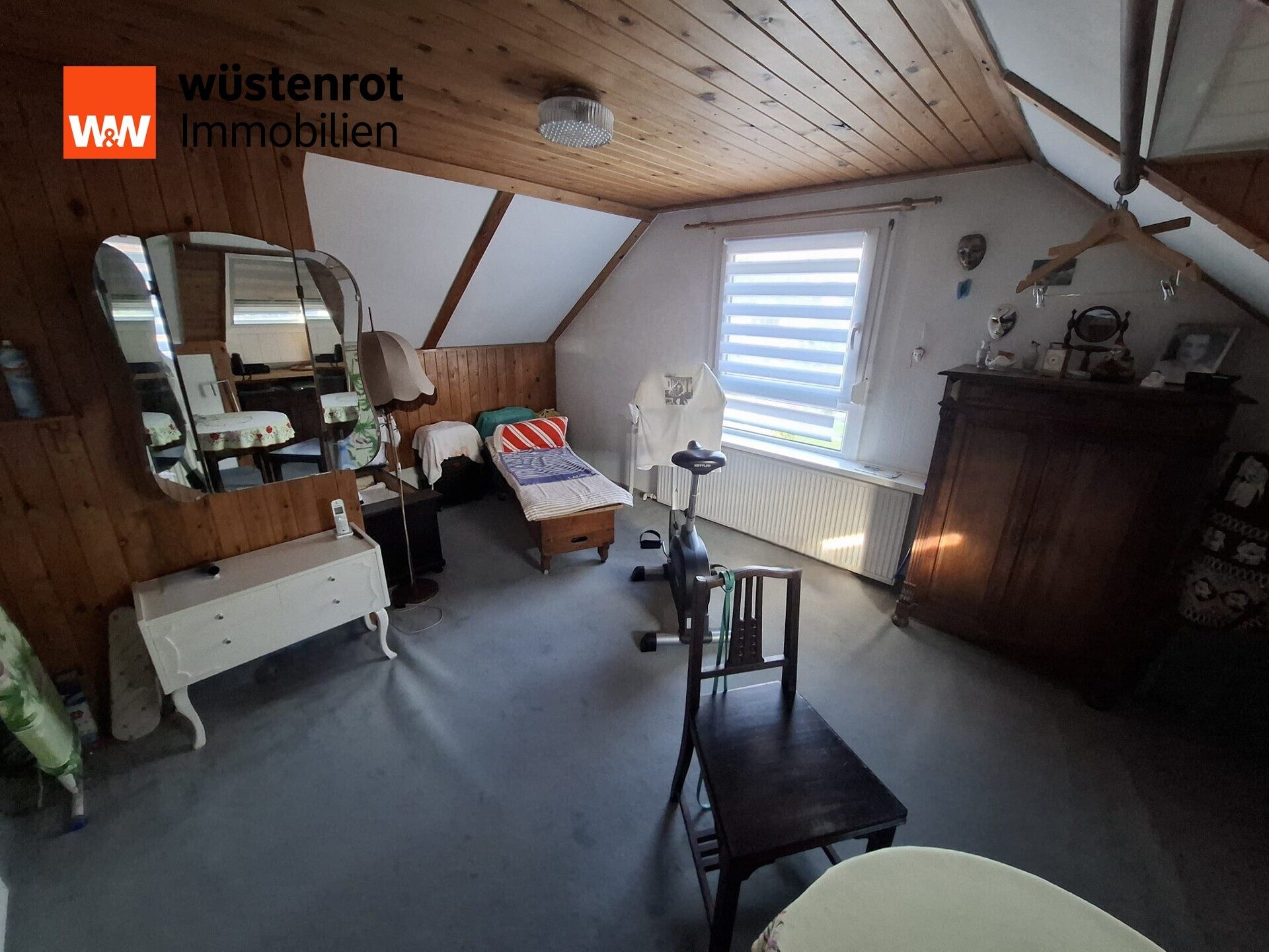 Immobilienangebot - Ludwigsfelde - Alle - Besonderes Einfamilienhaus mit Traumgarten inklusive Außenpool in exklusiver Wohnlage zu verkaufen !