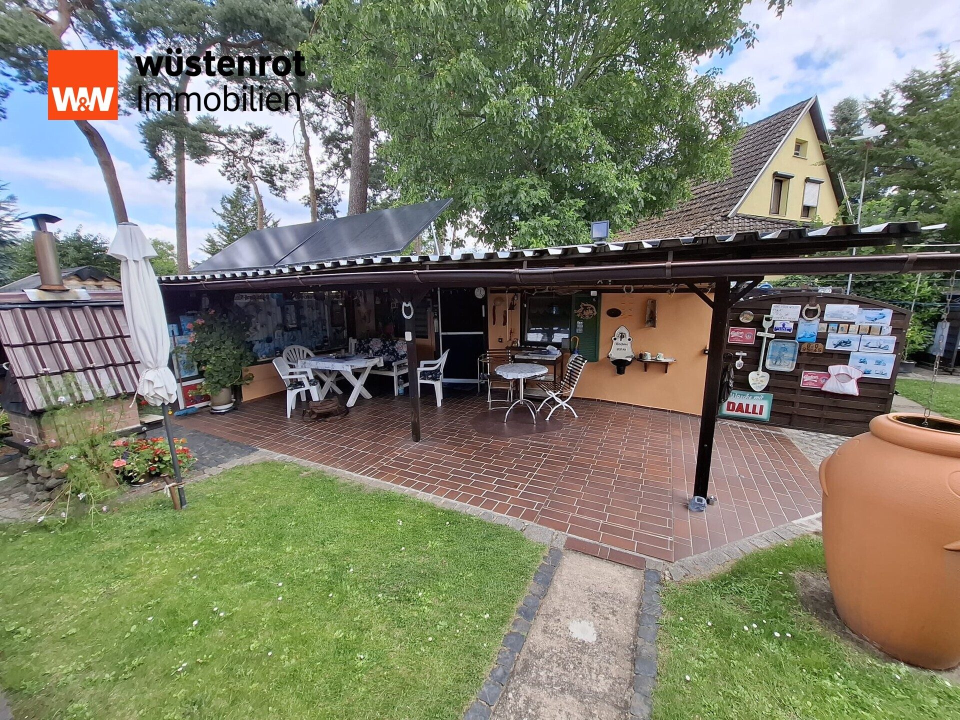 Immobilienangebot - Ludwigsfelde - Alle - Besonderes Einfamilienhaus mit Traumgarten inklusive Außenpool in exklusiver Wohnlage zu verkaufen !