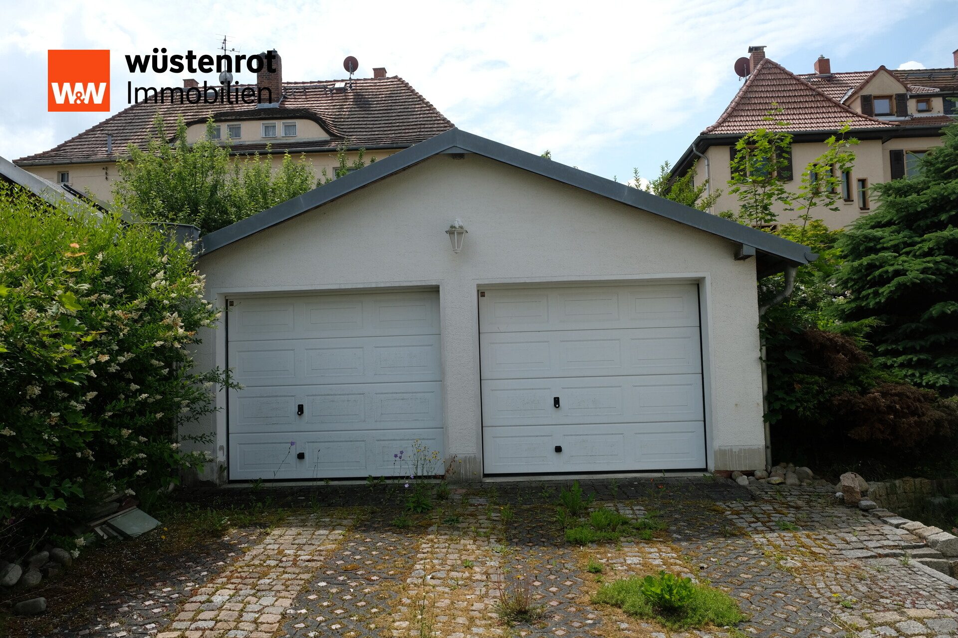 Immobilienangebot - Crimmitschau - Alle - Großzügige Doppelhaushälfte mit Doppelgarage in bester Wohnlage von Crimmitschau