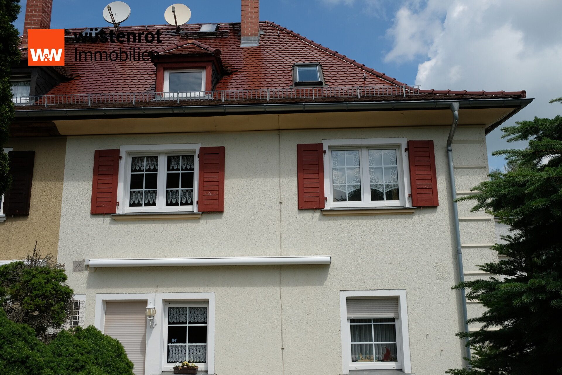 Immobilienangebot - Crimmitschau - Alle - Großzügige Doppelhaushälfte mit Doppelgarage in bester Wohnlage von Crimmitschau