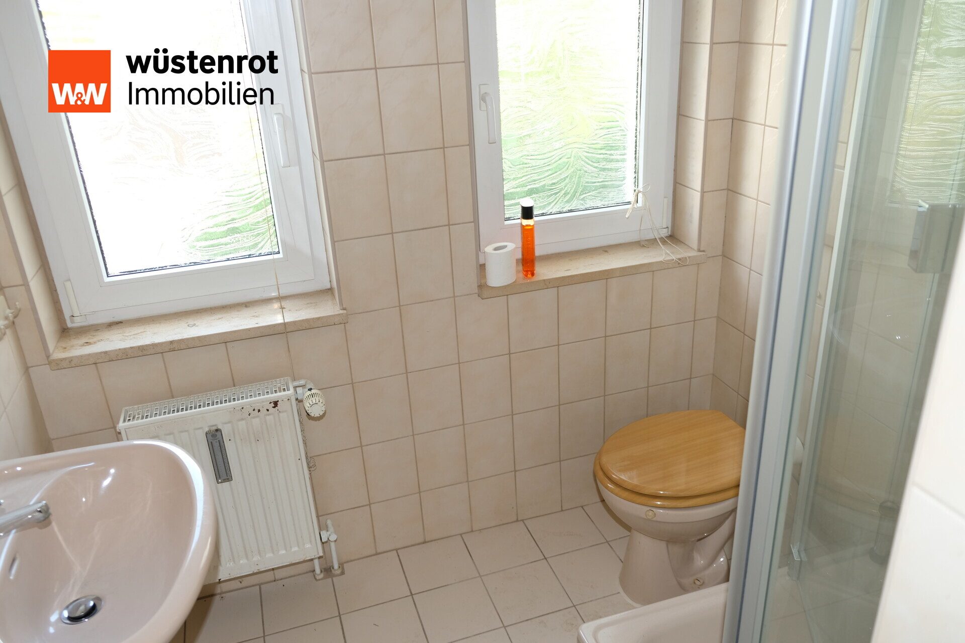 Immobilienangebot - Crimmitschau - Alle - Großzügige Doppelhaushälfte mit Doppelgarage in bester Wohnlage von Crimmitschau