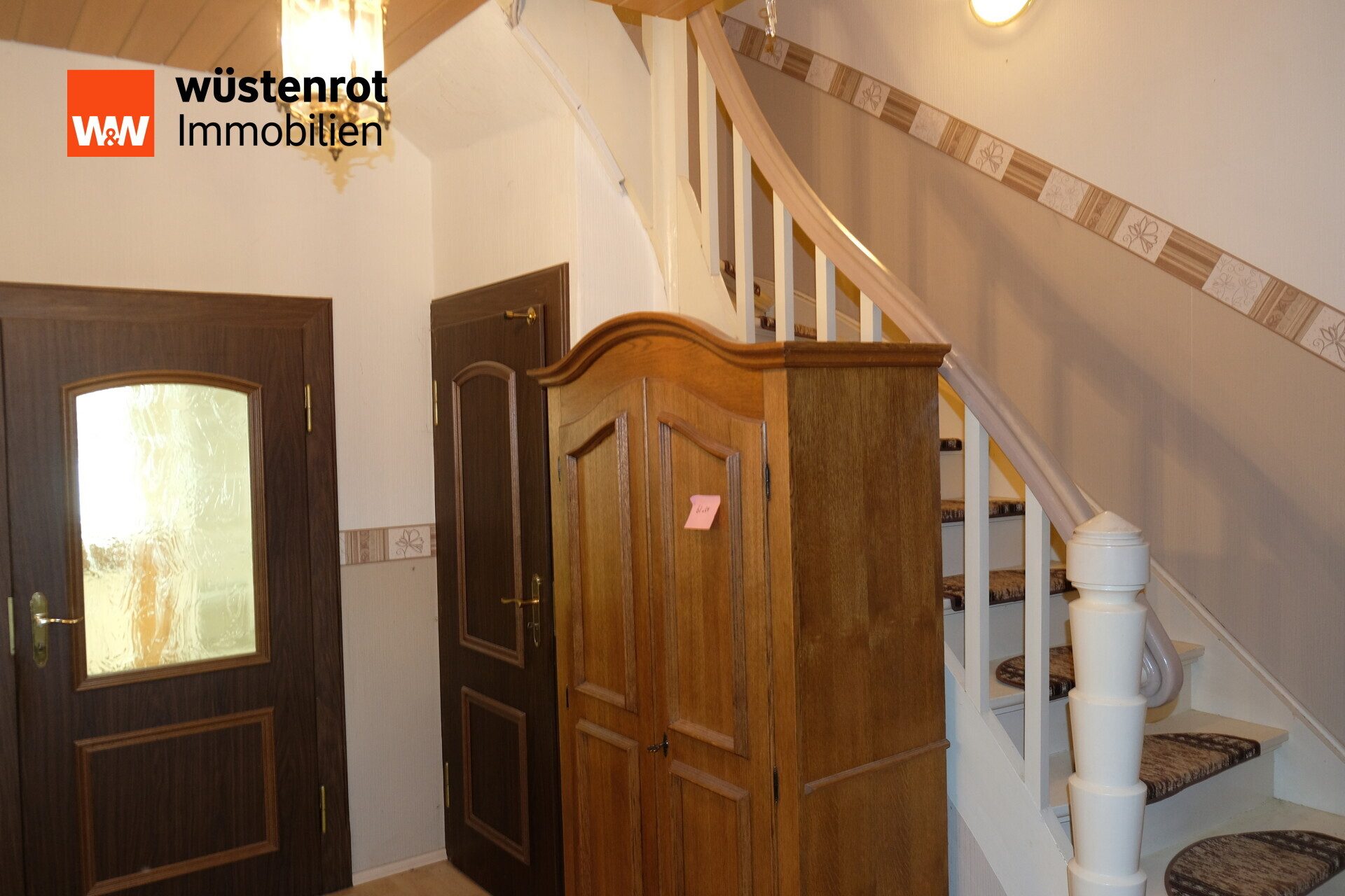 Immobilienangebot - Crimmitschau - Alle - Großzügige Doppelhaushälfte mit Doppelgarage in bester Wohnlage von Crimmitschau