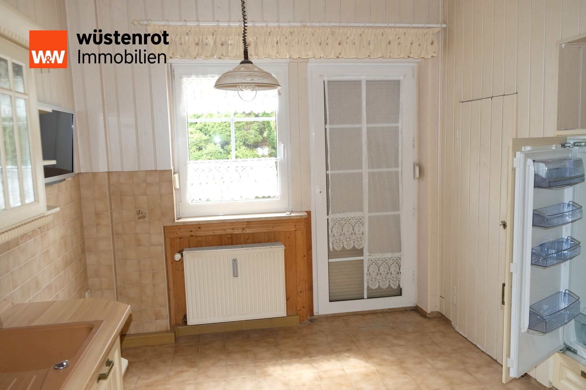 Immobilienangebot - Crimmitschau - Alle - Großzügige Doppelhaushälfte mit Doppelgarage in bester Wohnlage von Crimmitschau