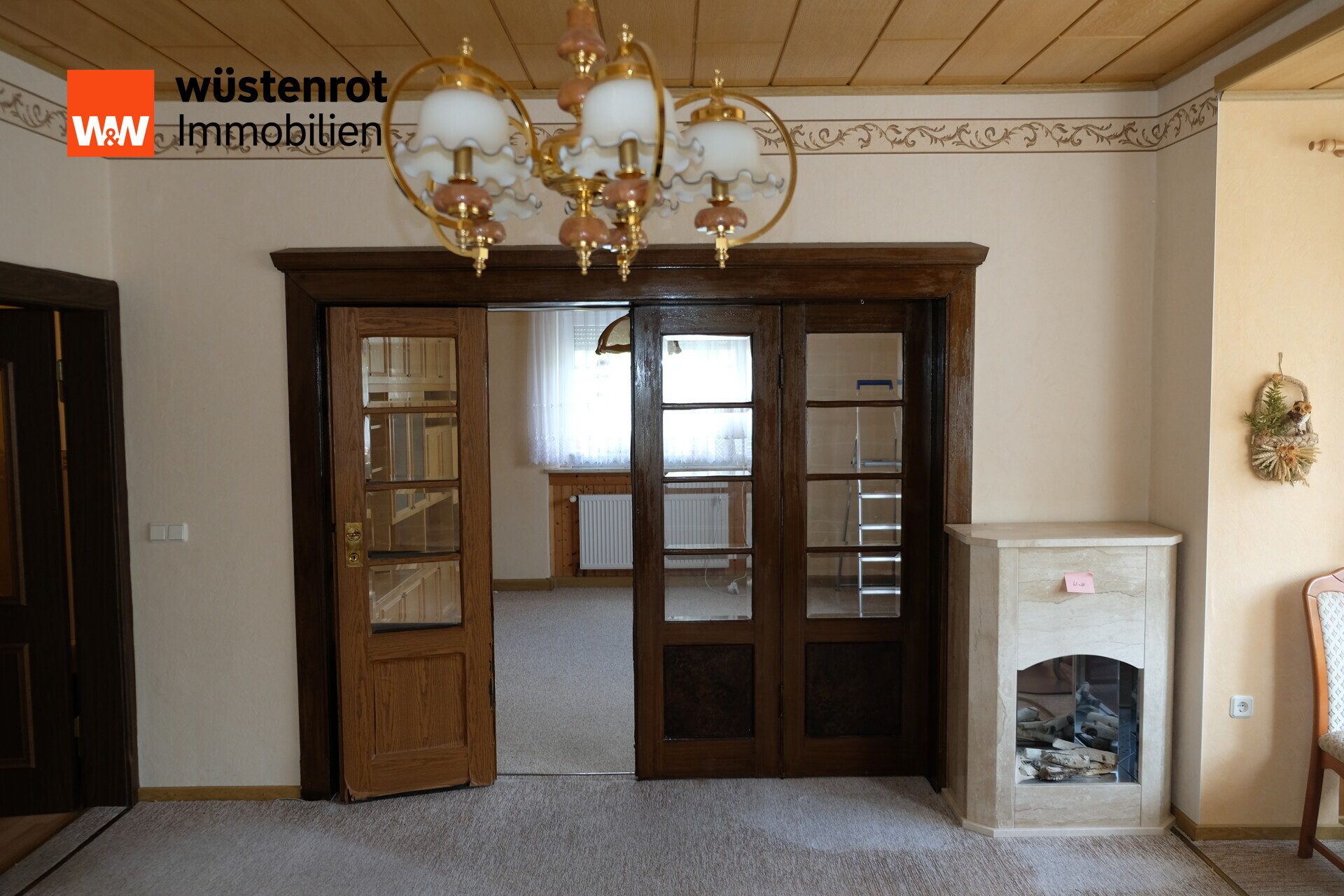 Immobilienangebot - Crimmitschau - Alle - Großzügige Doppelhaushälfte mit Doppelgarage in bester Wohnlage von Crimmitschau