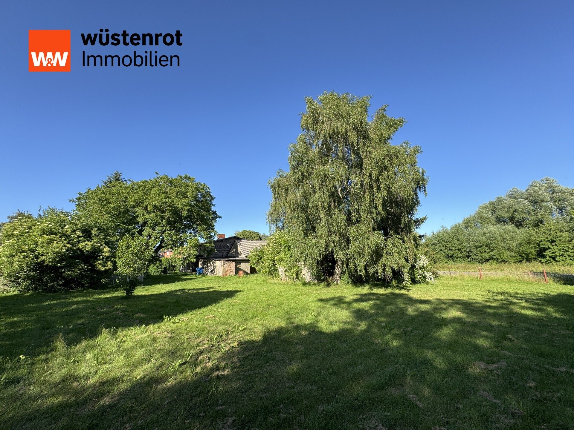 Immobilienangebot - Behrenhoff / Müssow - Alle - Viel Platz für Ihre Zukunft – Landhaus mit großem Selbstversorgergrundstück und Ausbaupotenzial