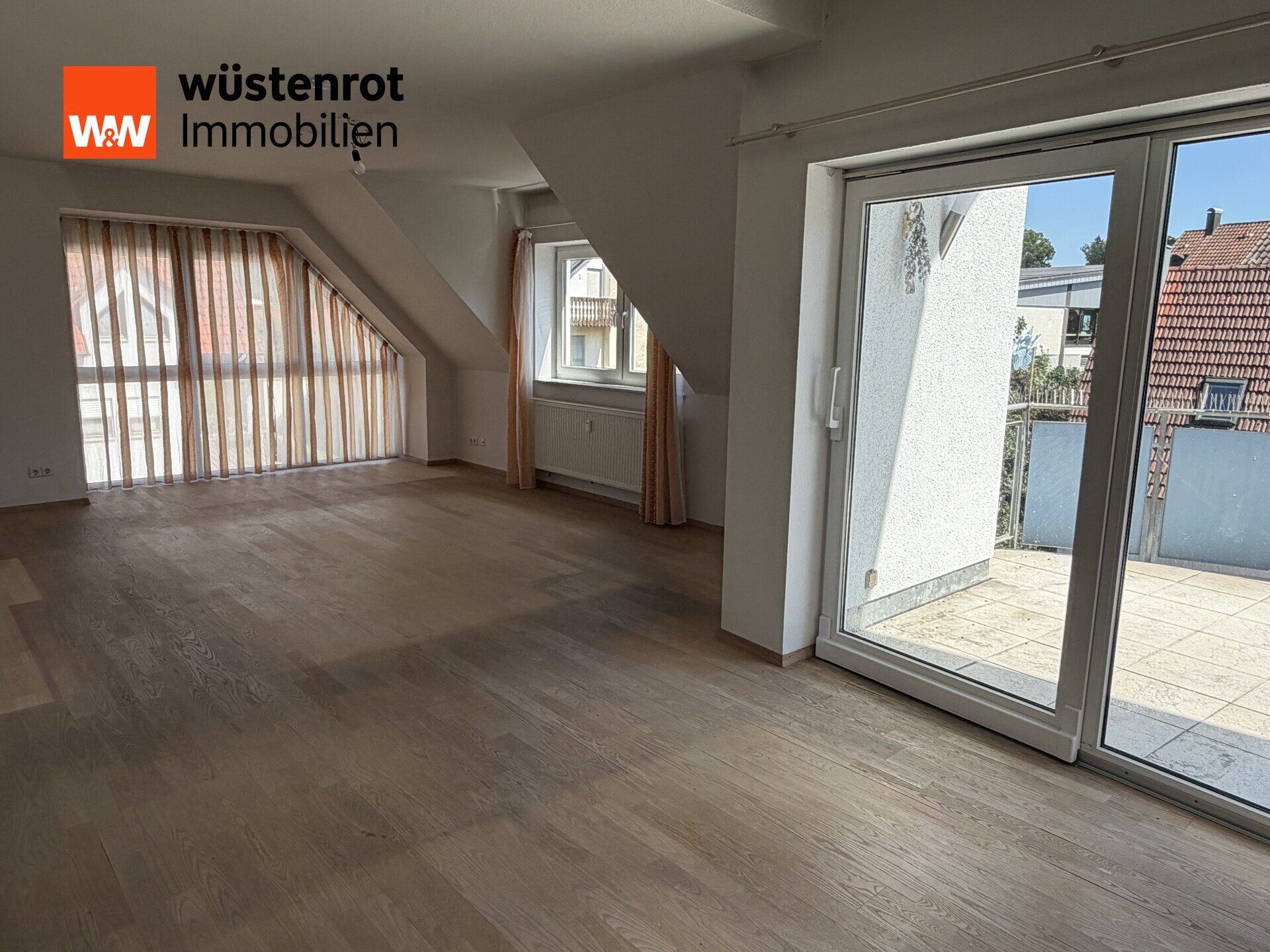 Immobilienangebot - Gaildorf - Alle - Großzügige Maisonettewohnung in zentraler und ruhiger Stadtlage mit 2 Tiefgaragenplätzen und einem Stellplatz im Freien