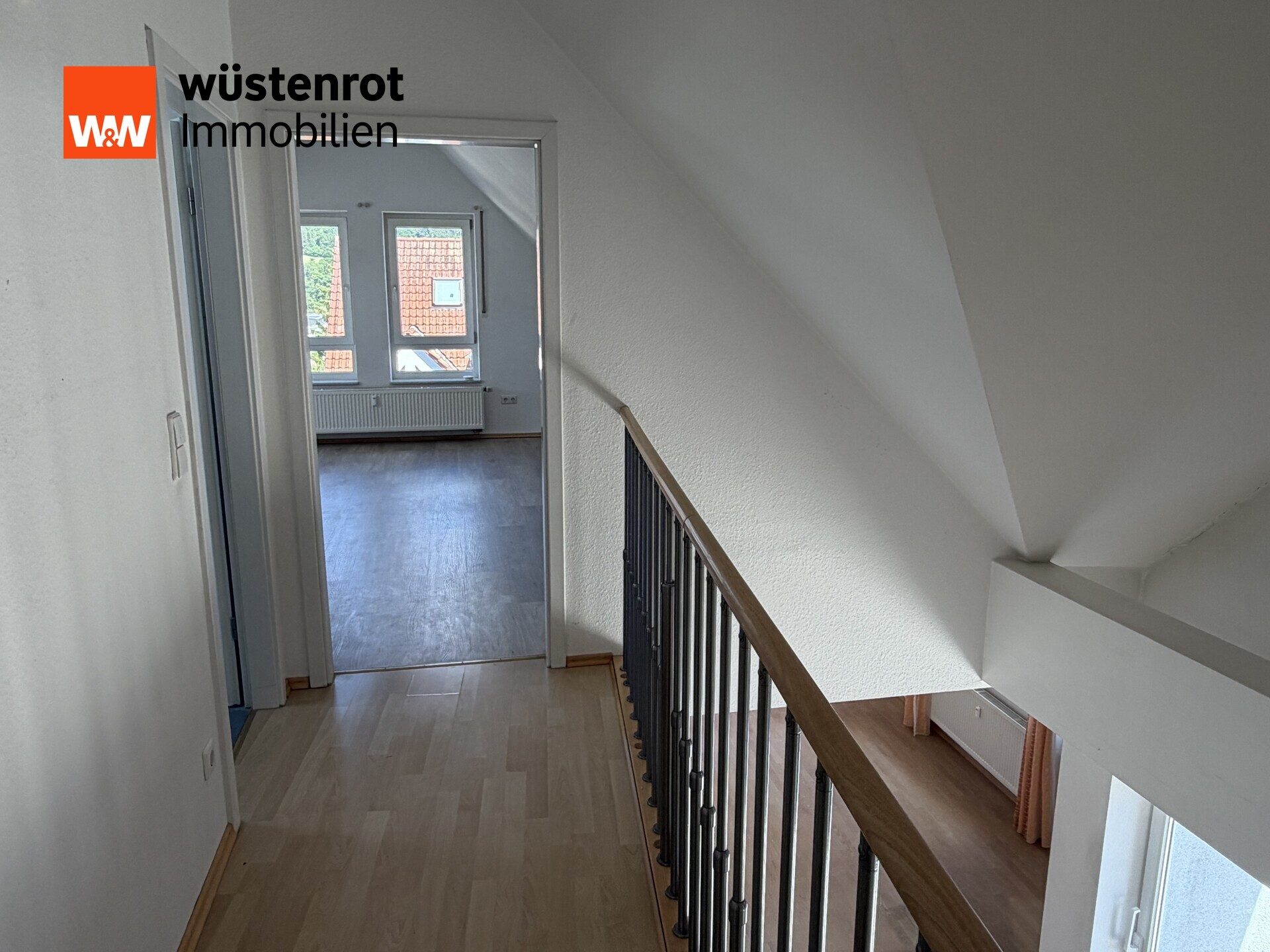 Immobilienangebot - Gaildorf - Alle - Großzügige Maisonettewohnung in zentraler und ruhiger Stadtlage mit 2 Tiefgaragenplätzen und einem Stellplatz im Freien