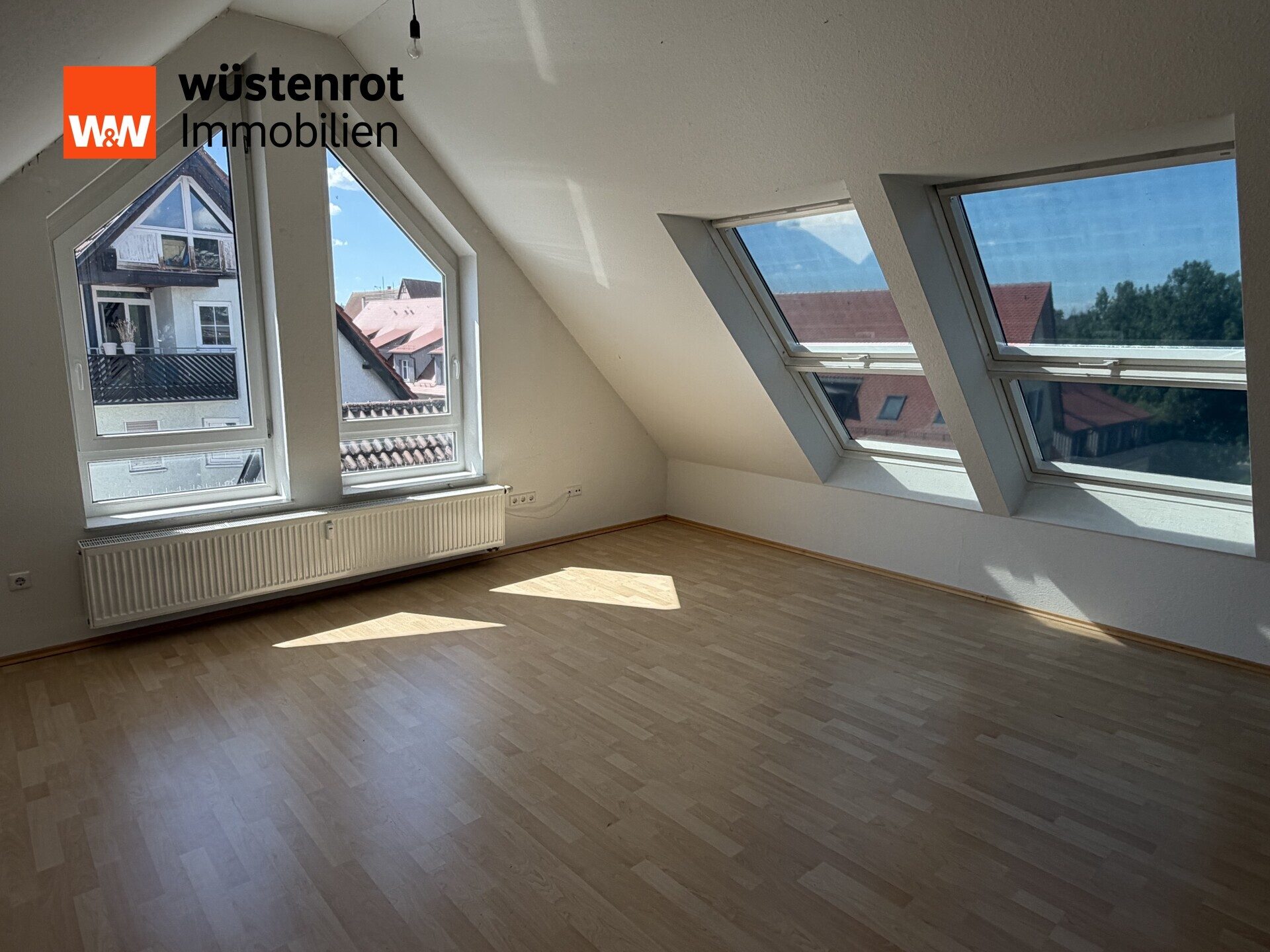 Immobilienangebot - Gaildorf - Alle - Großzügige Maisonettewohnung in zentraler und ruhiger Stadtlage mit 2 Tiefgaragenplätzen und einem Stellplatz im Freien