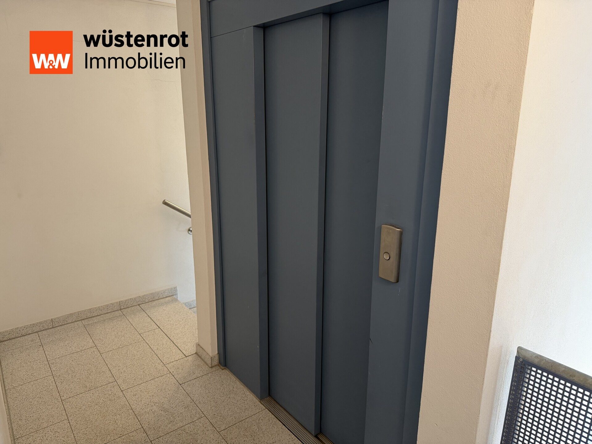 Immobilienangebot - Gaildorf - Alle - Großzügige Maisonettewohnung in zentraler und ruhiger Stadtlage mit 2 Tiefgaragenplätzen und einem Stellplatz im Freien