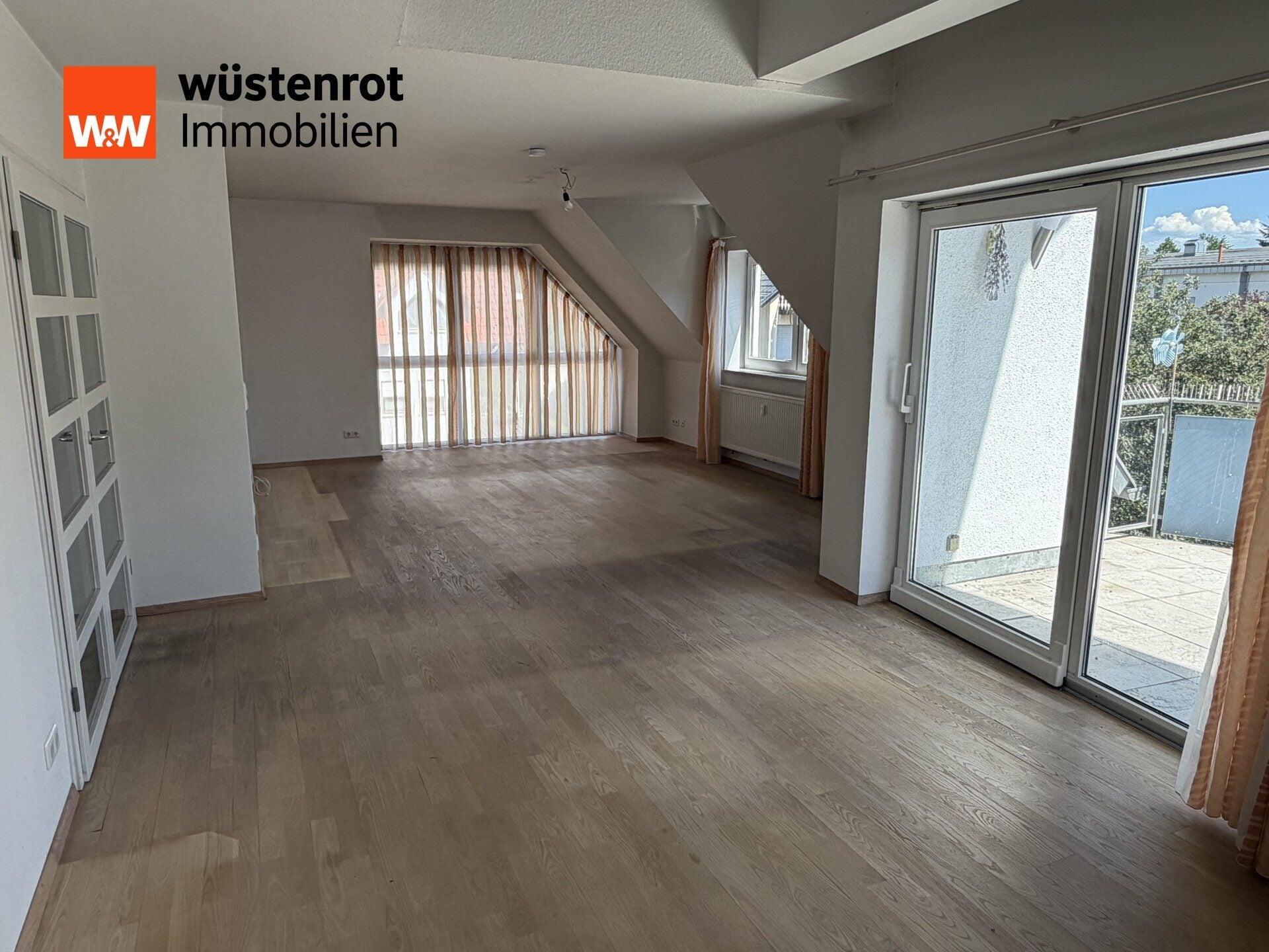 Immobilienangebot - Gaildorf - Alle - Großzügige Maisonettewohnung in zentraler und ruhiger Stadtlage mit 2 Tiefgaragenplätzen und einem Stellplatz im Freien