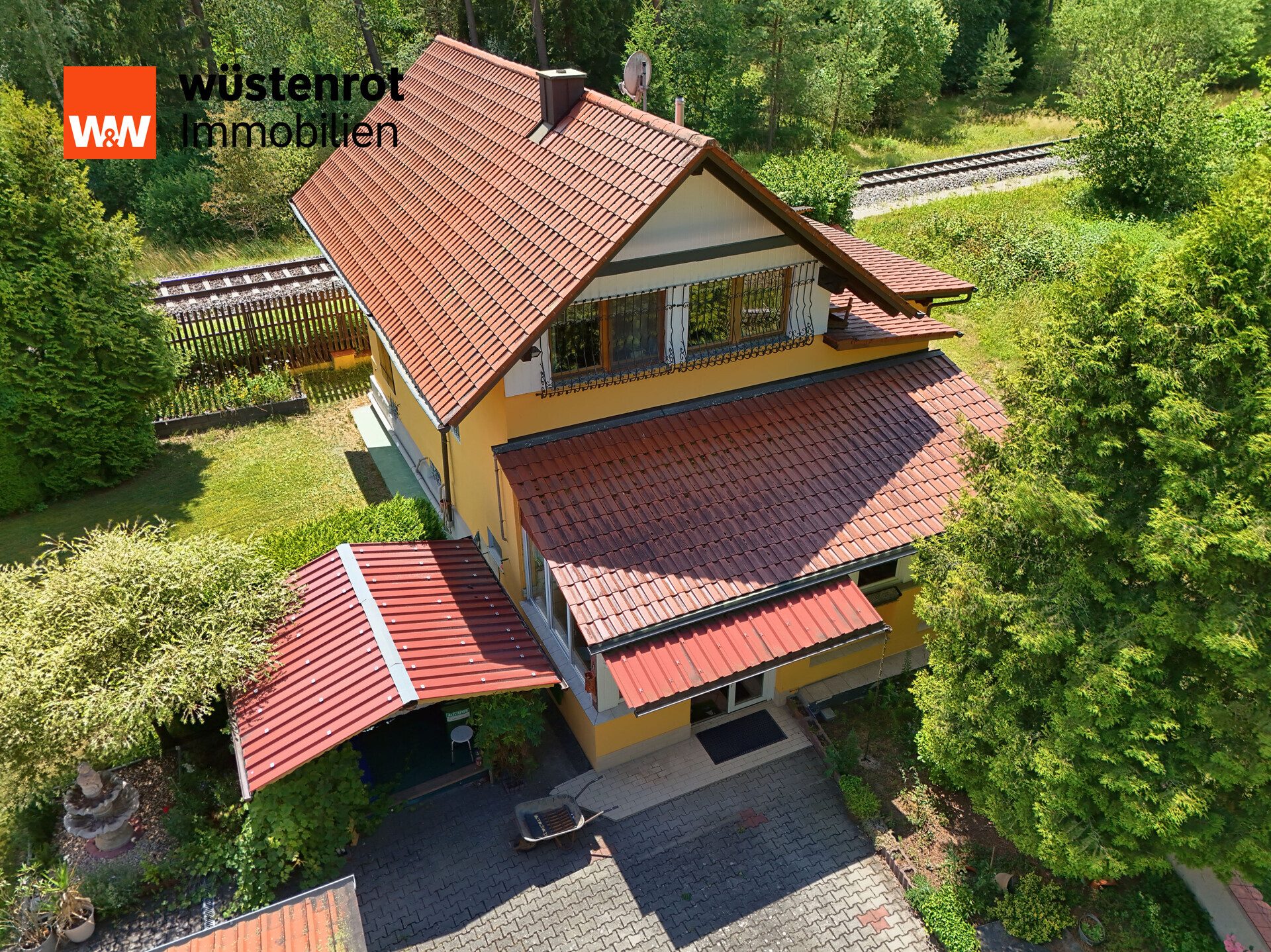Immobilienangebot - Ebermannsdorf - Alle - Einfamilienhaus mit Garten und Nebengebäuden – ideal für Individualisten und Naturliebhaber