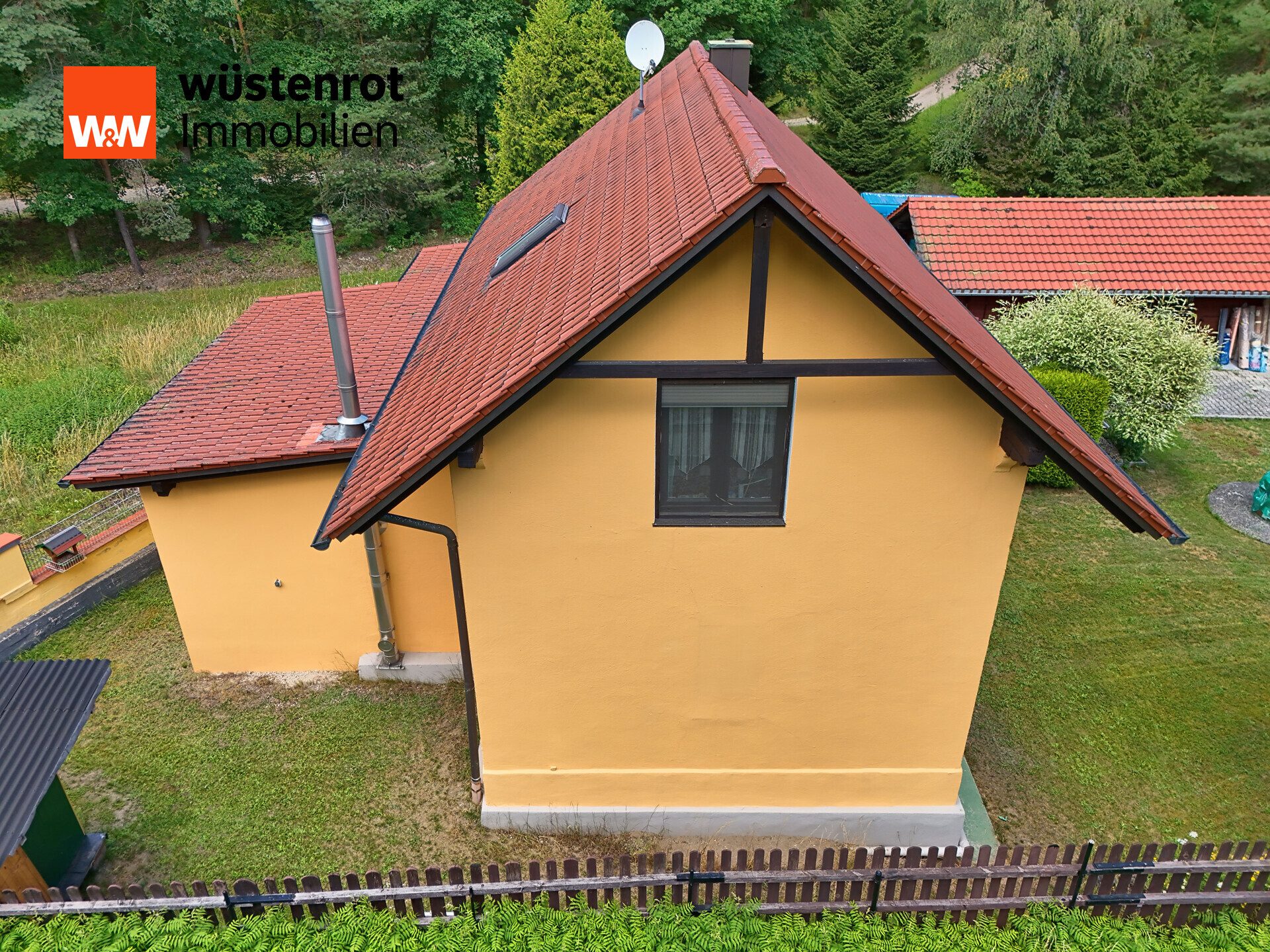 Immobilienangebot - Ebermannsdorf - Alle - Einfamilienhaus mit Garten und Nebengebäuden – ideal für Individualisten und Naturliebhaber