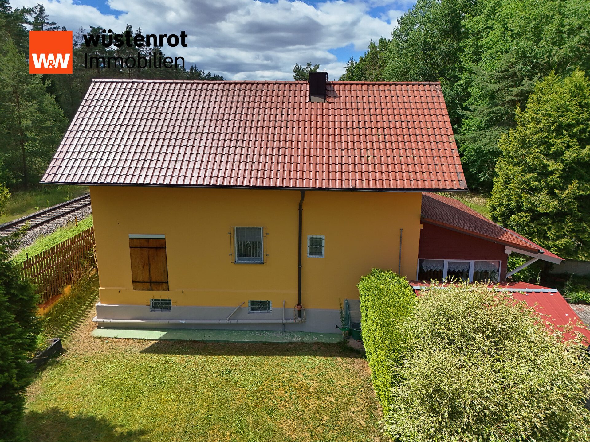 Immobilienangebot - Ebermannsdorf - Alle - Einfamilienhaus mit Garten und Nebengebäuden – ideal für Individualisten und Naturliebhaber