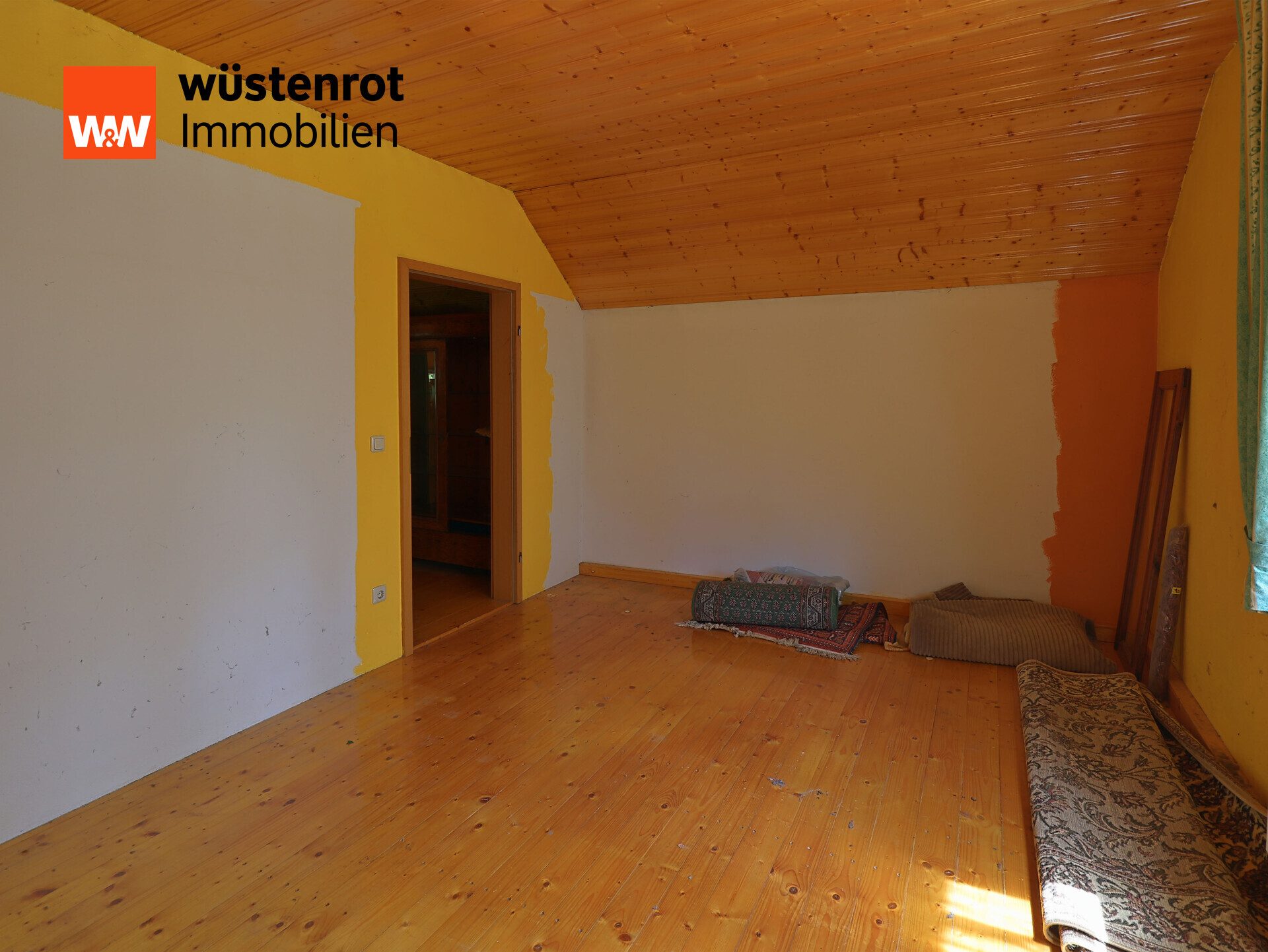 Immobilienangebot - Ebermannsdorf - Alle - Einfamilienhaus mit Garten und Nebengebäuden – ideal für Individualisten und Naturliebhaber